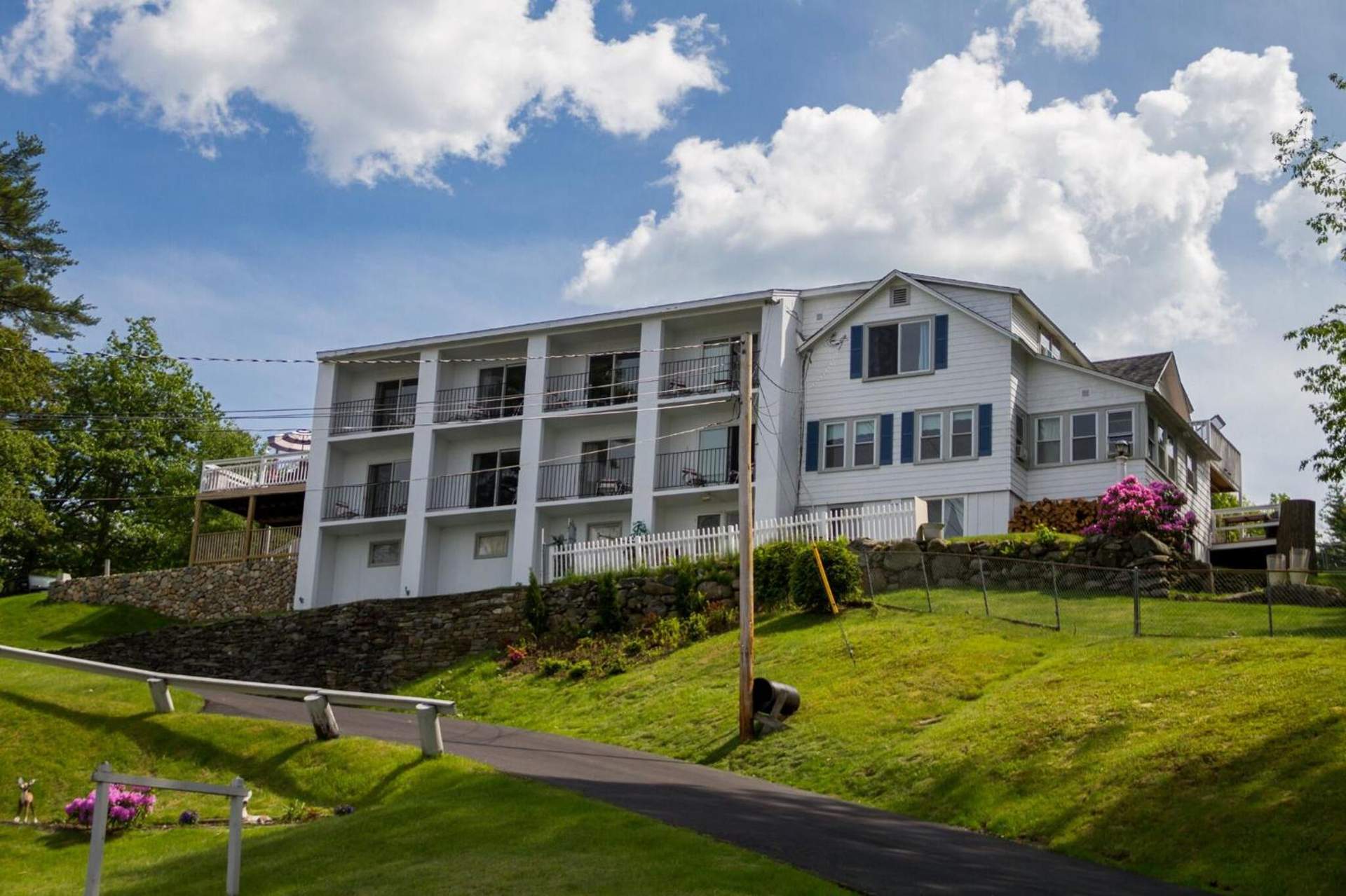 Belknap Point Inn
