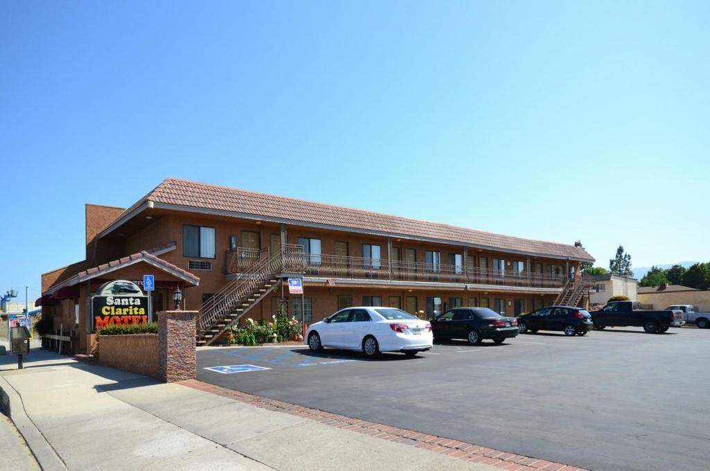 Santa Clarita Motel - Near six Flags Magic Mountain - Valencia