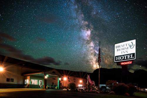Draft Horse Inn and Suites