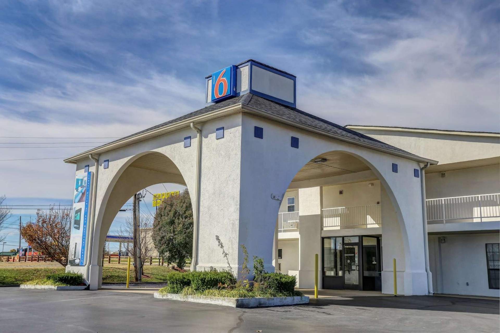 Motel 6-Dickson, TN