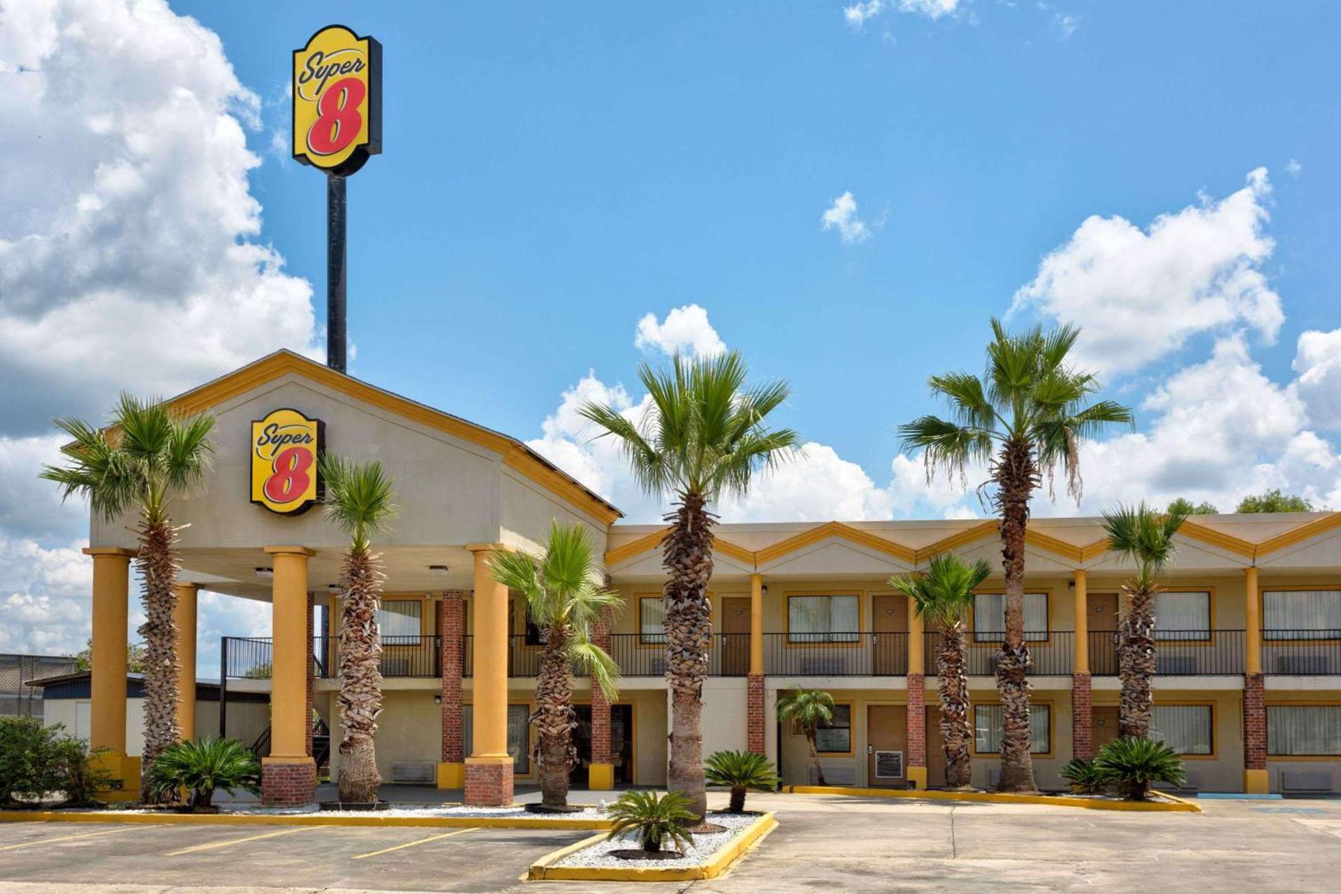 Super 8 by Wyndham Breaux Bridge