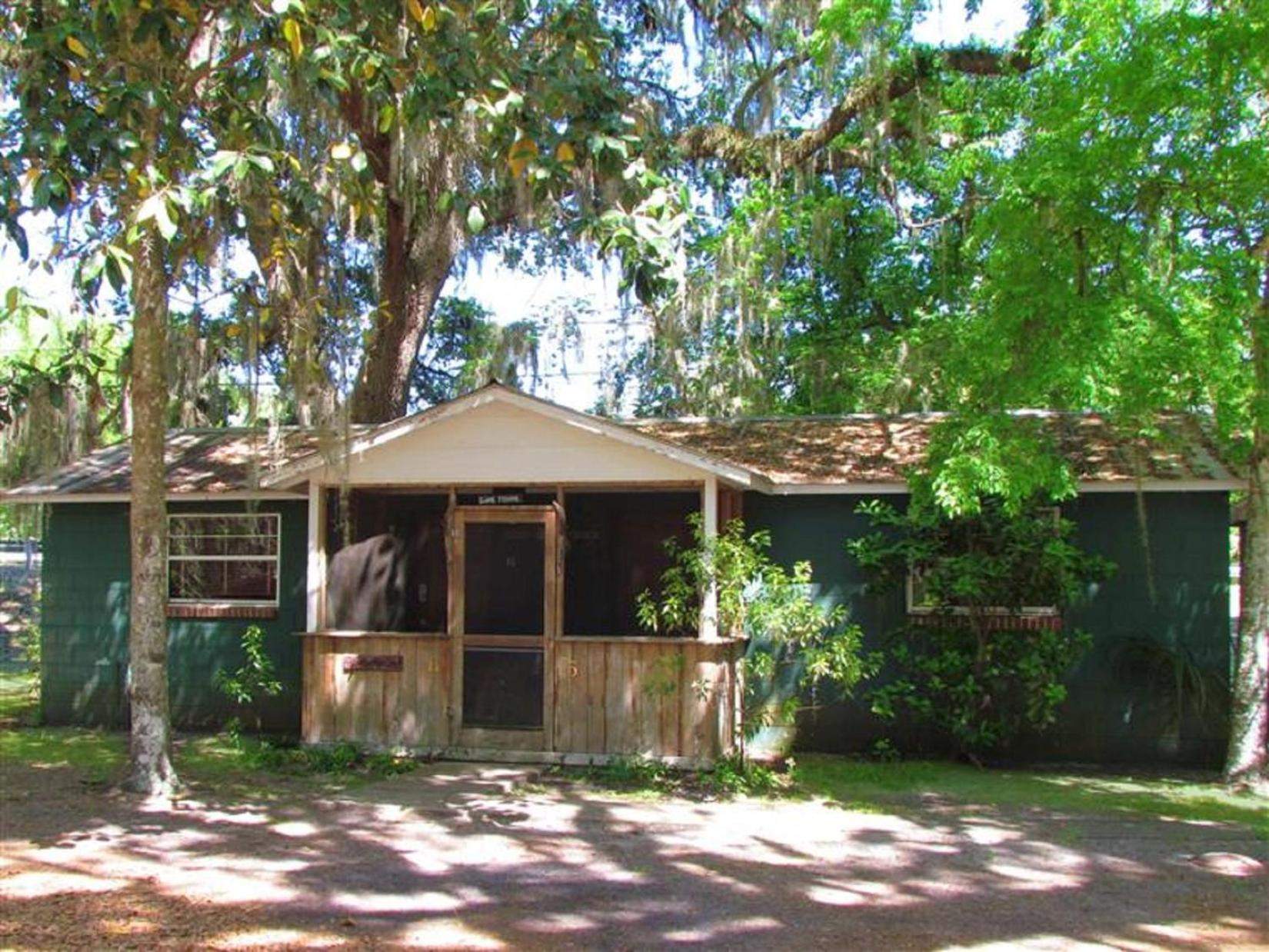 The Yearling Cabins