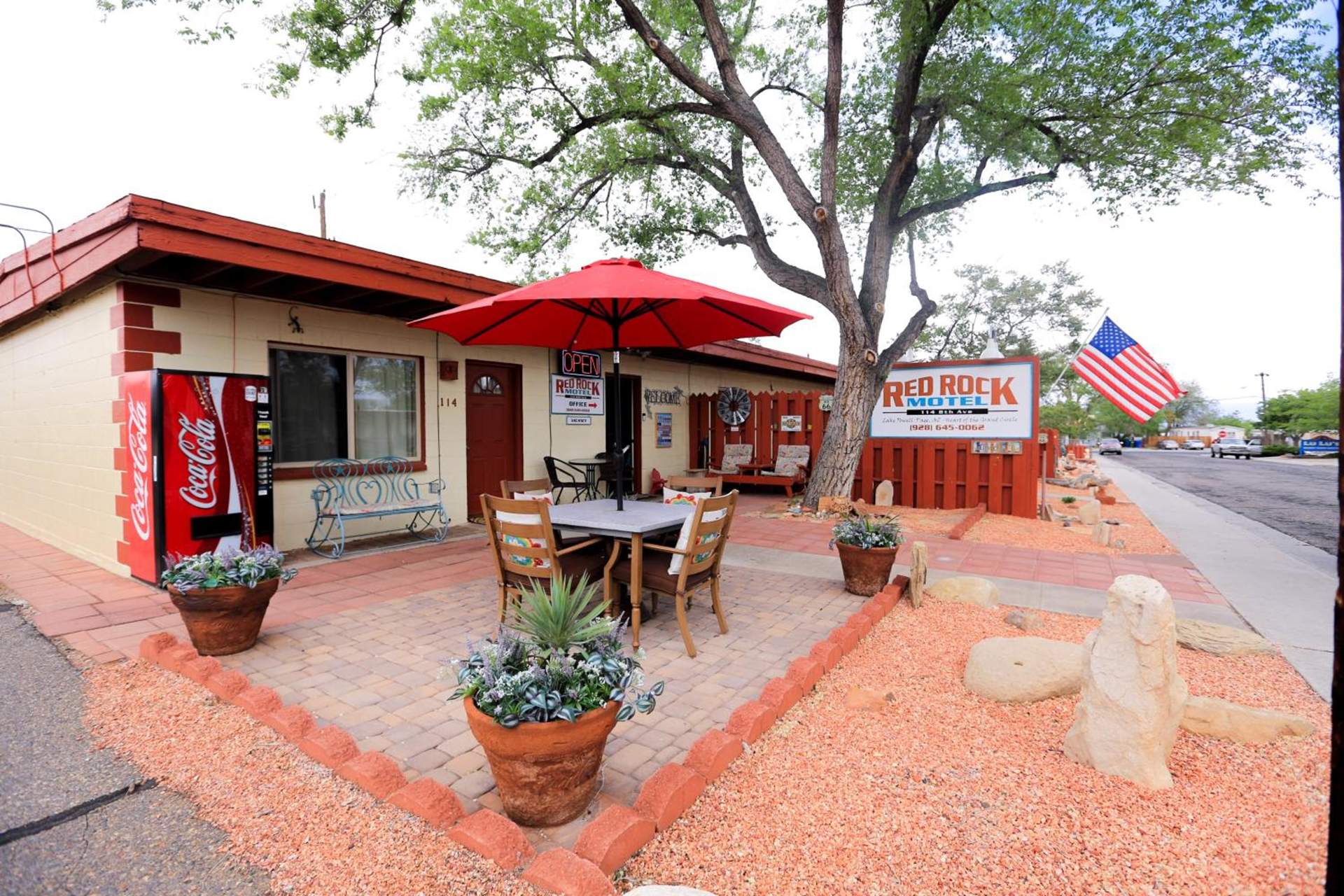 Red Rock Motel and Dam Motel