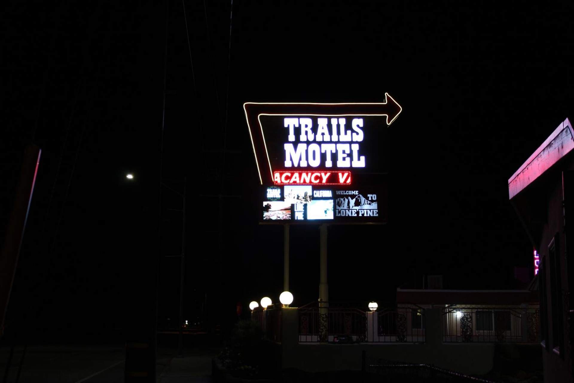 Trails Motel