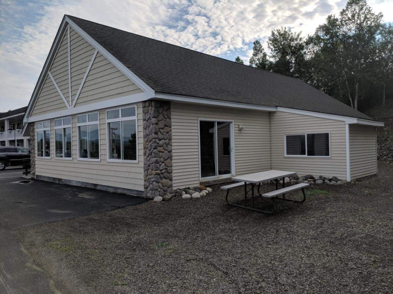 Rangeley Saddleback Inn