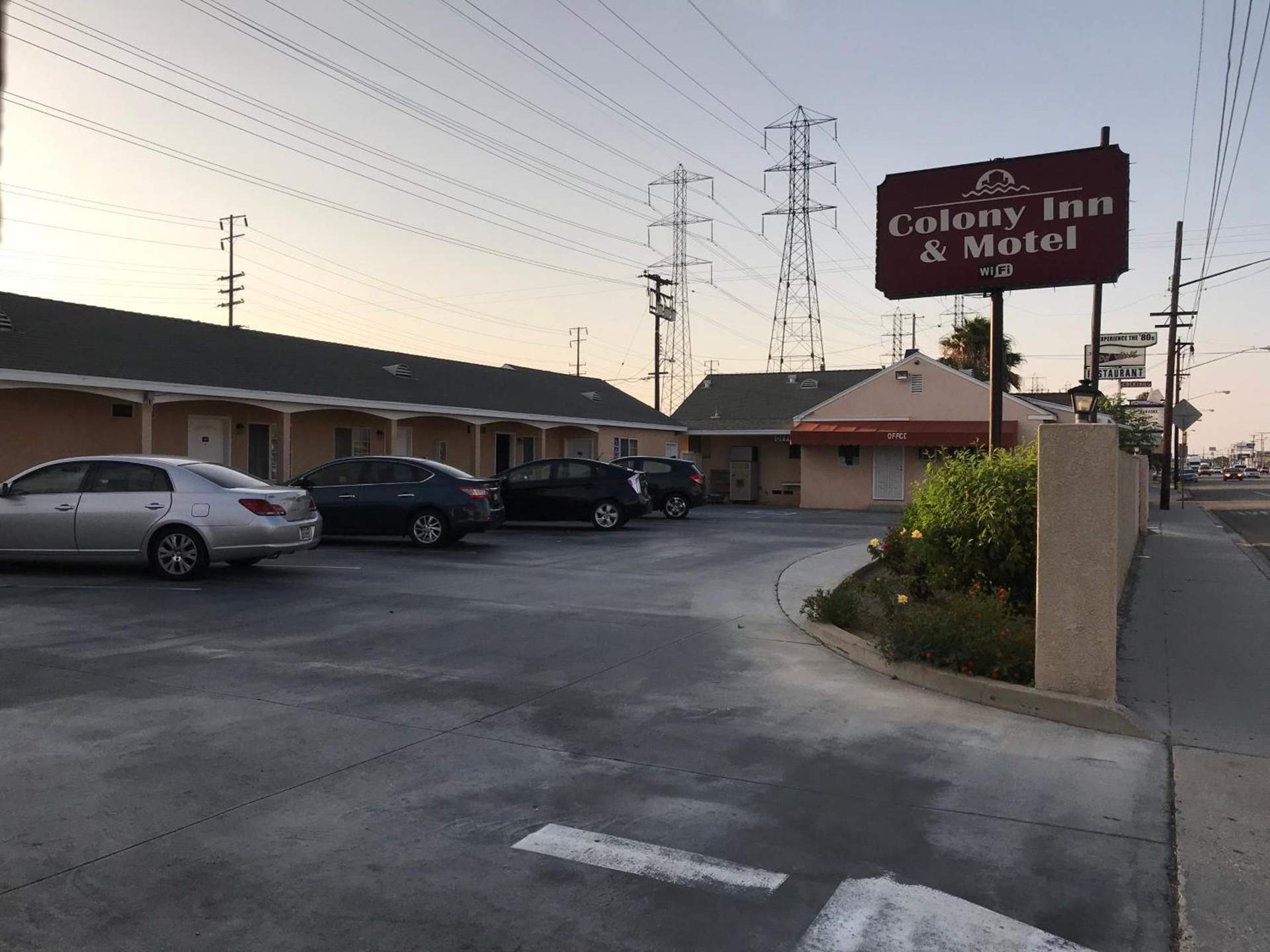 Colony Inn Motel