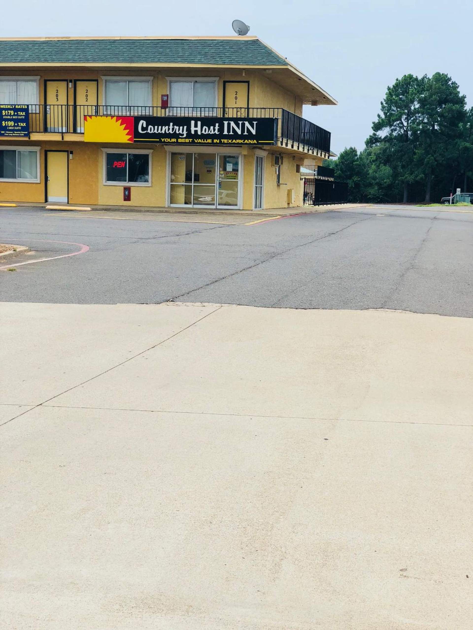 Country Host Inn