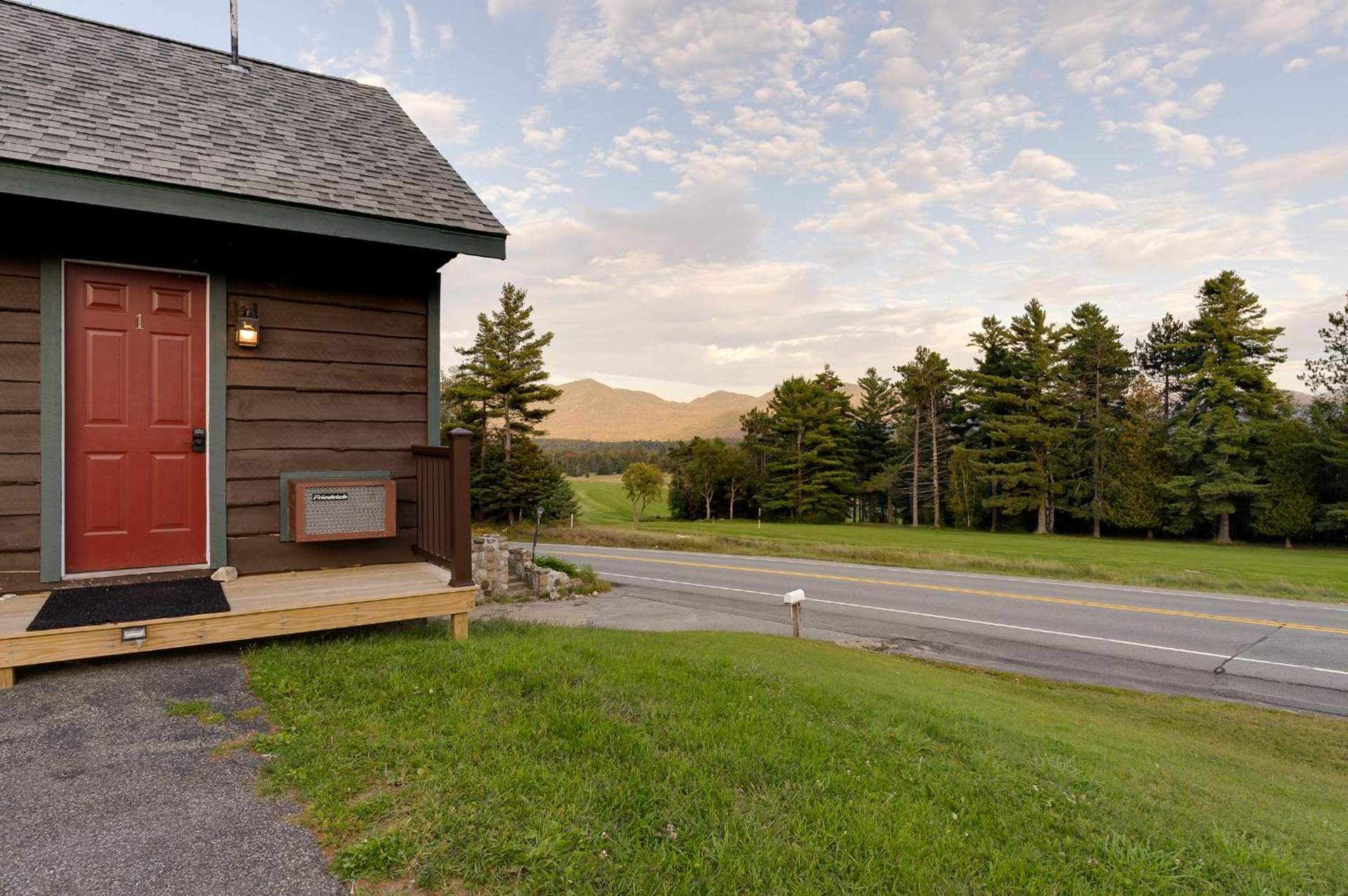 Cobble Mountain Lodge