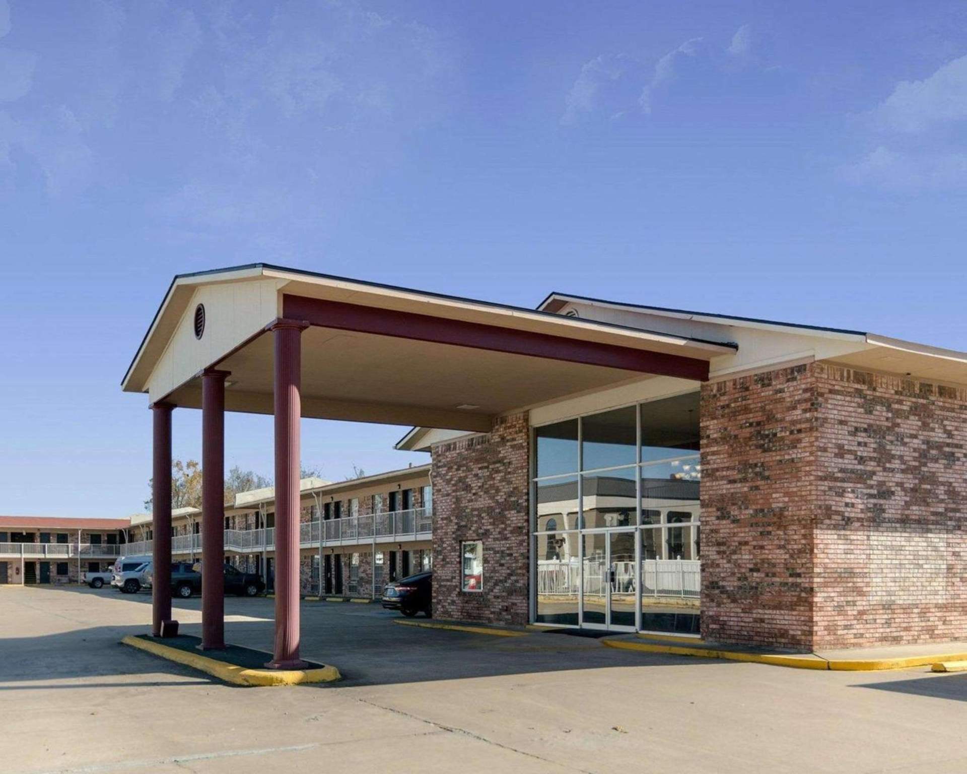 HomeStay Inn & Suites