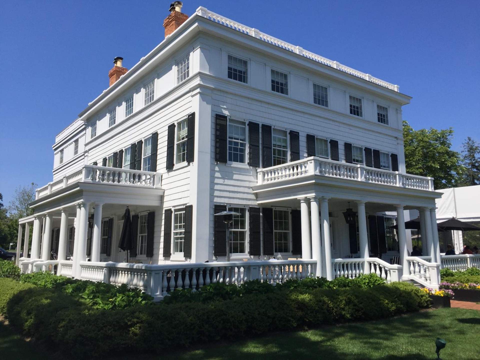 Topping Rose House