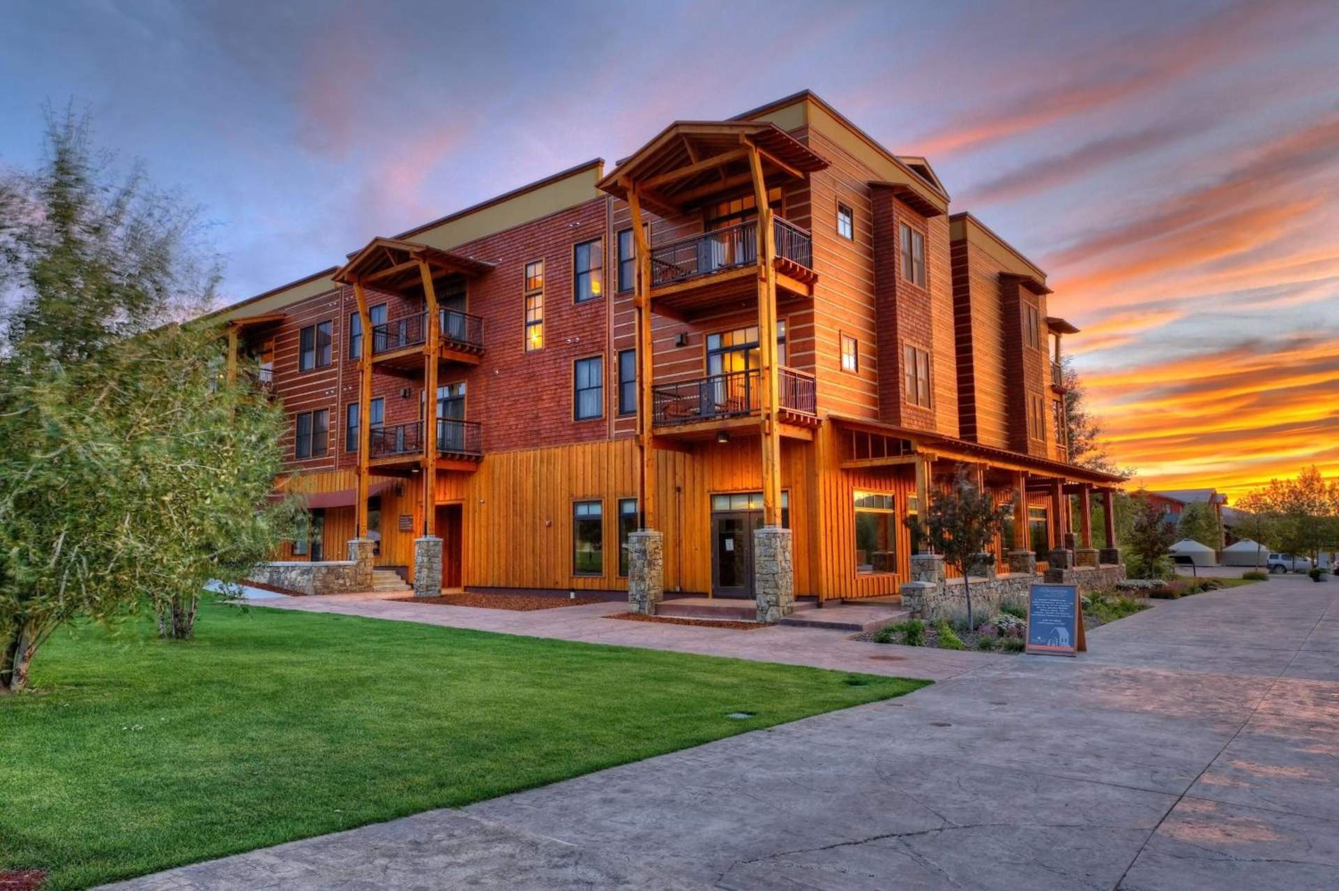 The Lodge at Bronze Buffalo Ranch