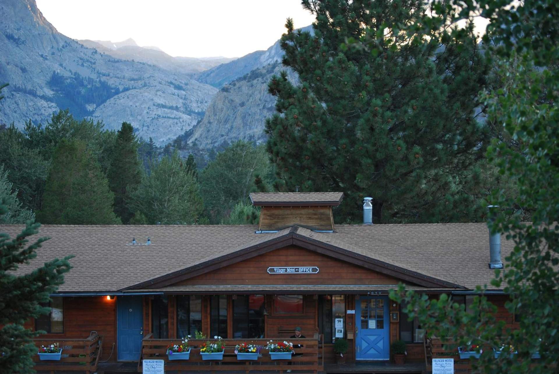 June Lake Villager