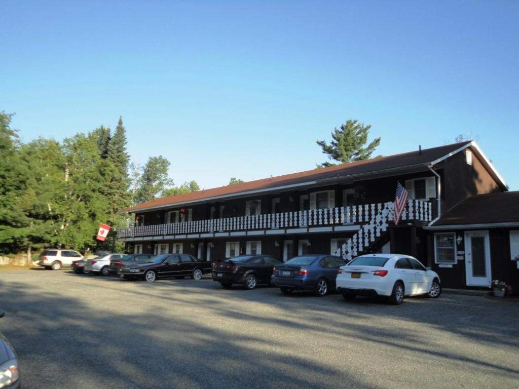 Sandy Point Motel