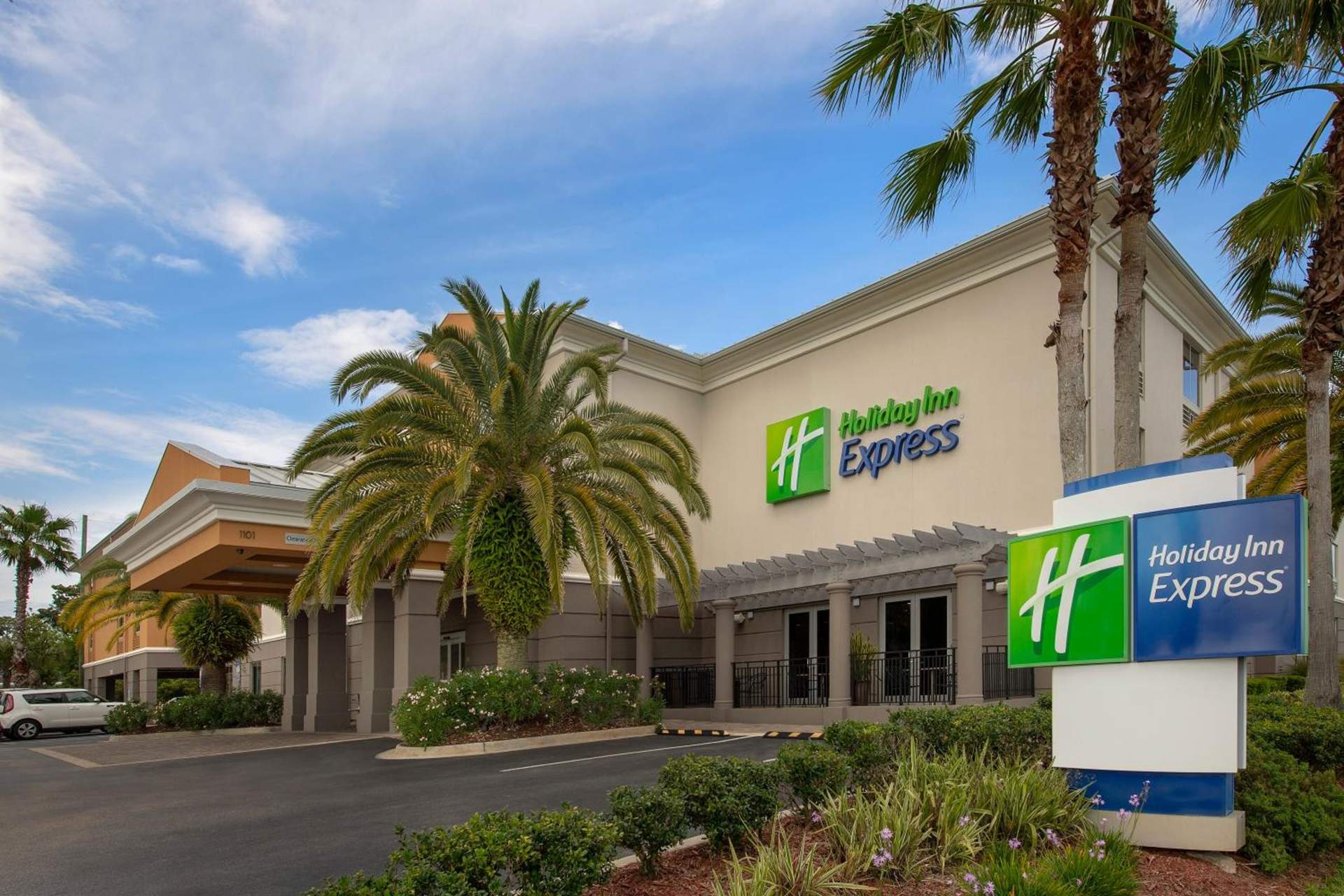 Holiday Inn Express Jacksonville Beach by IHG