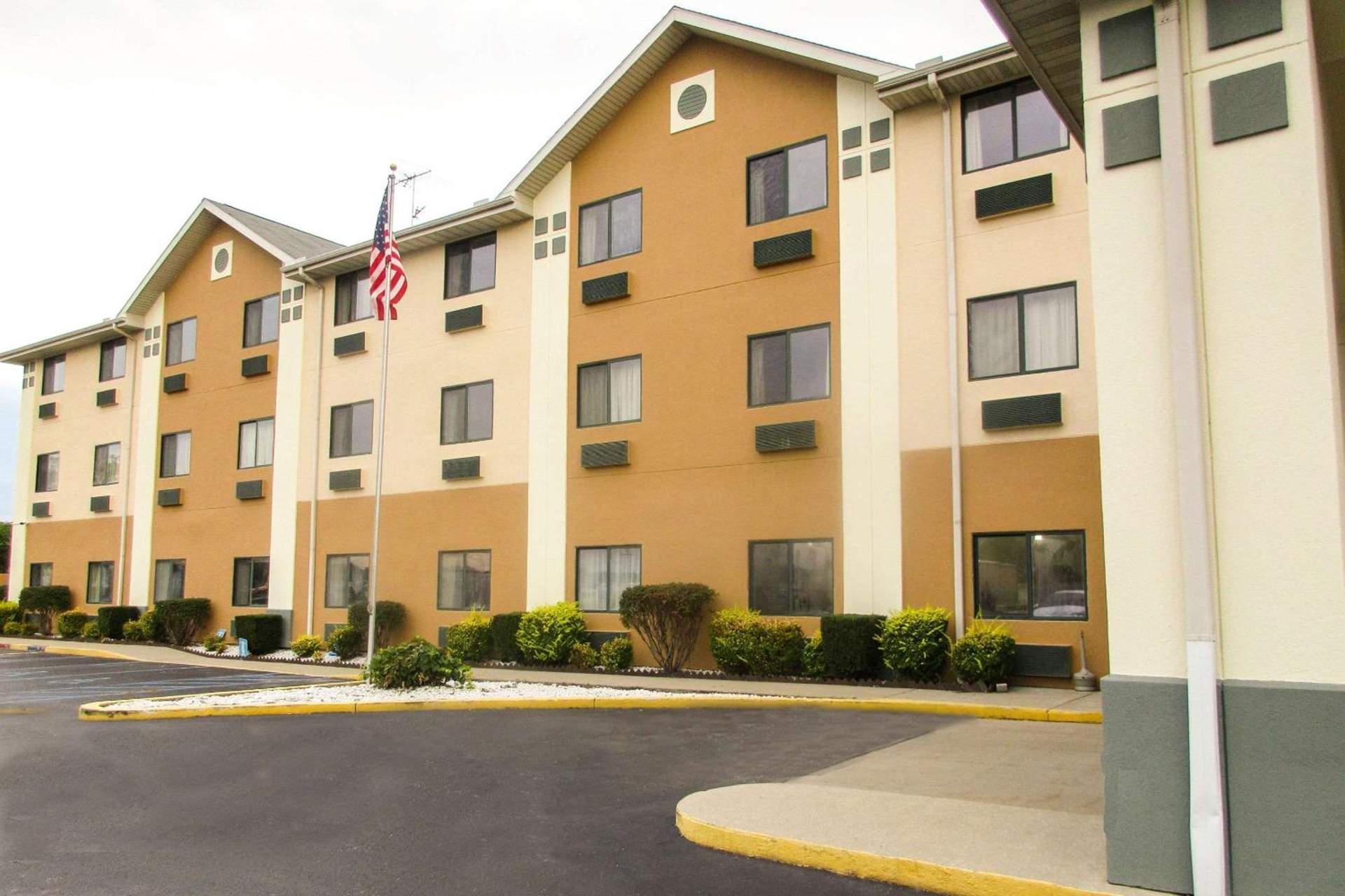 Quality Inn-Sawyer