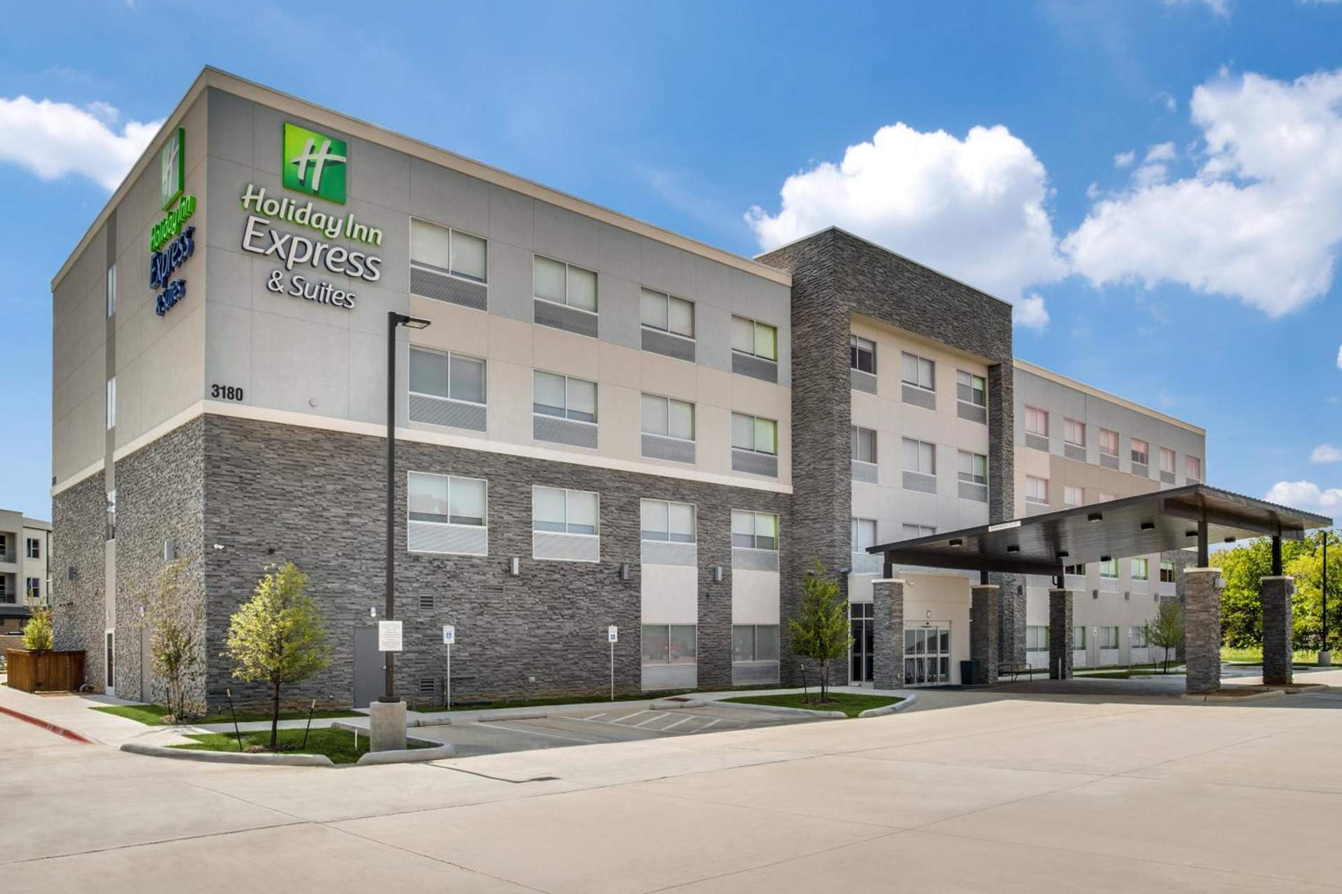 Holiday Inn Express & Suites - Denton South by IHG