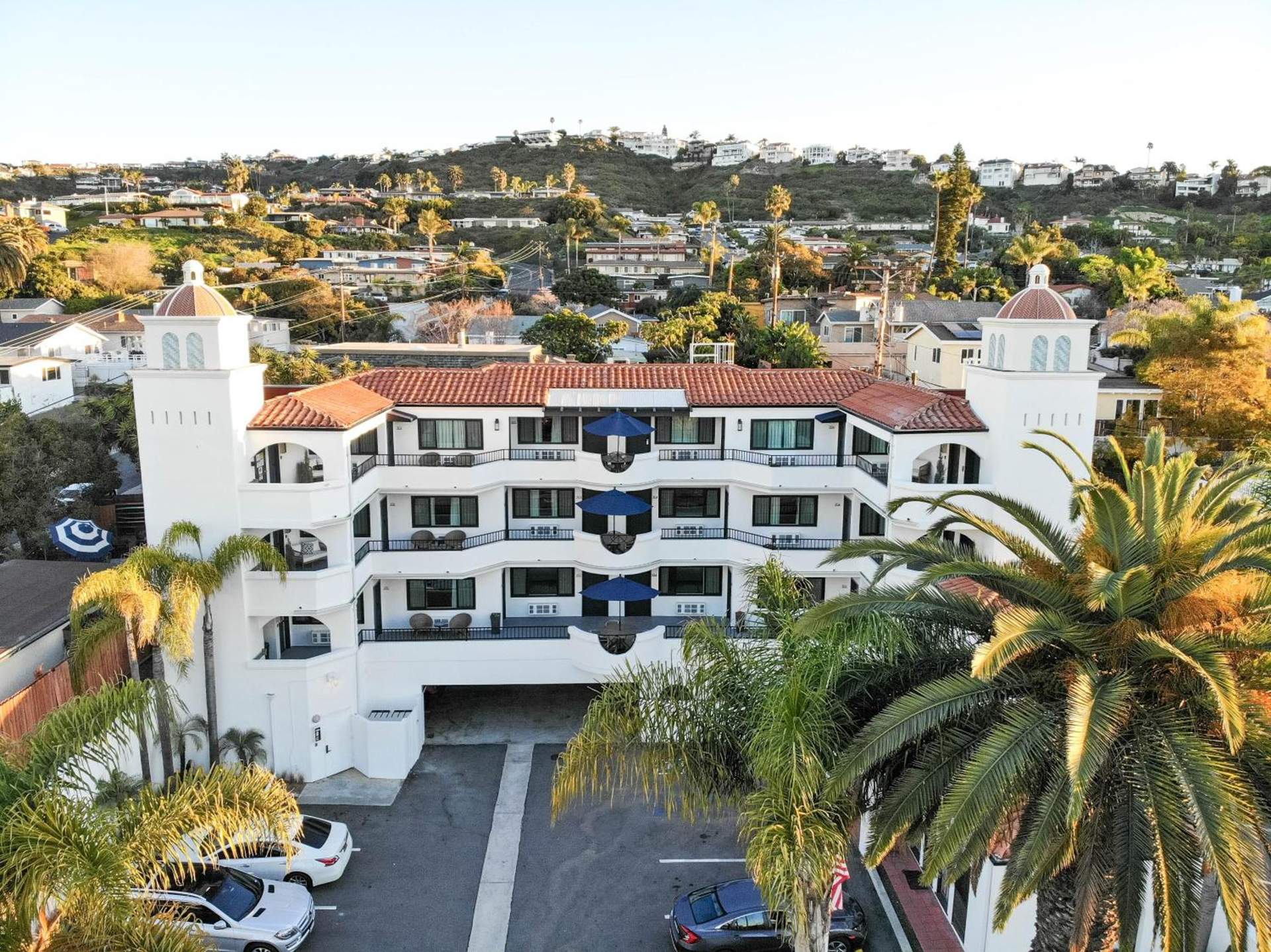 The Surfbreak Hotel