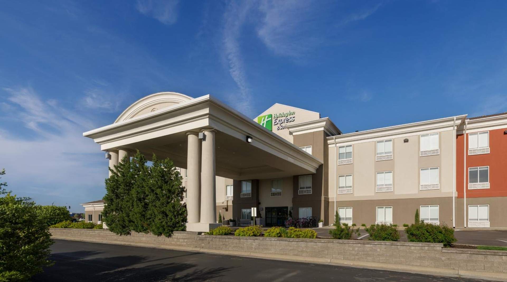 Holiday Inn Express Lawrence by IHG