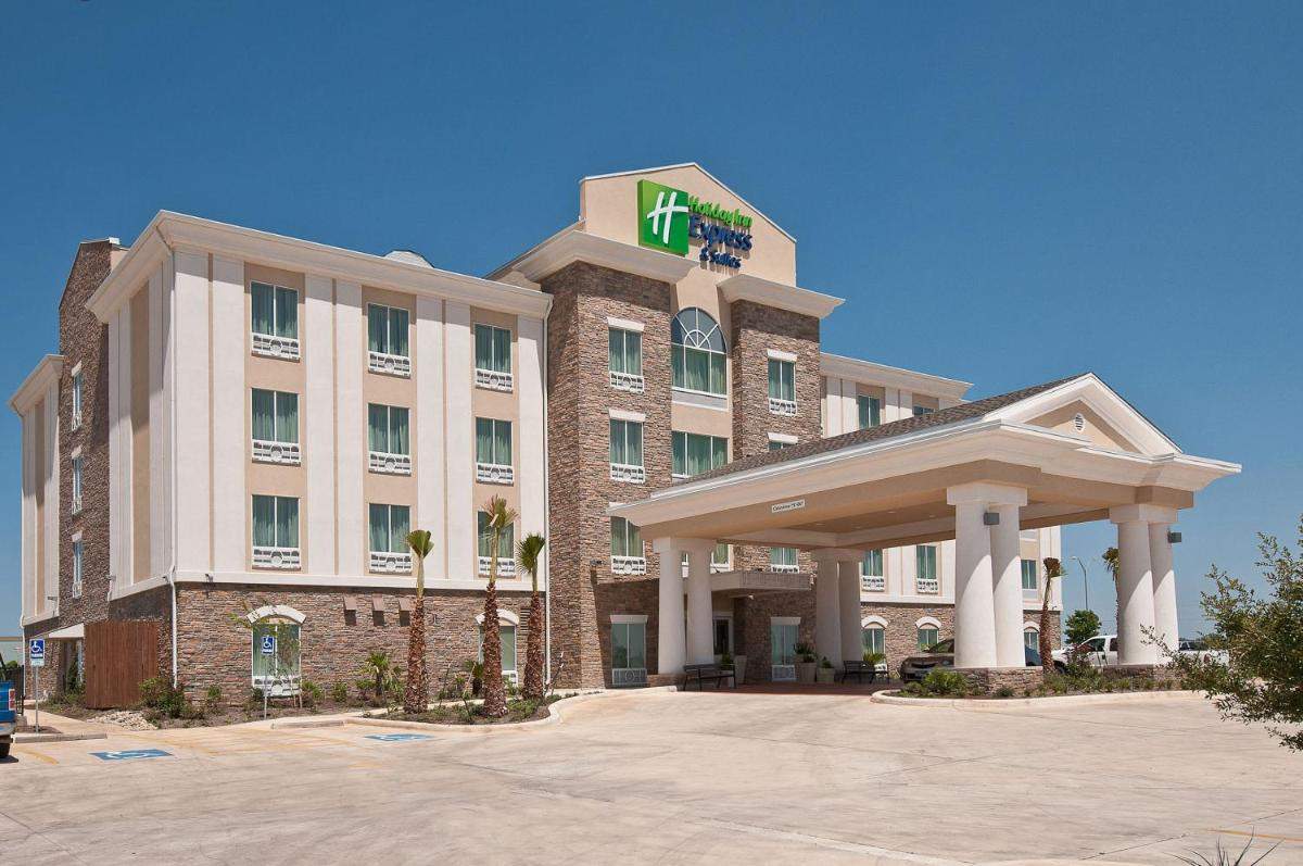 Holiday Inn Express Hotel and Suites Pearsall by IHG