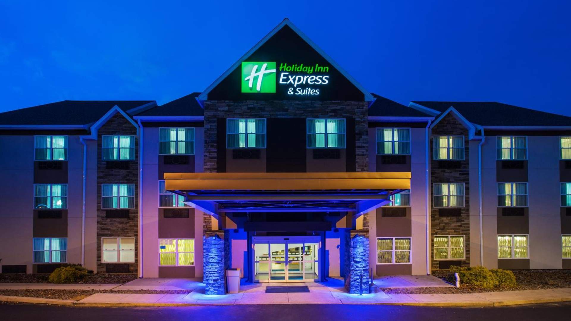 Holiday Inn Express & Suites Wyomissing by IHG