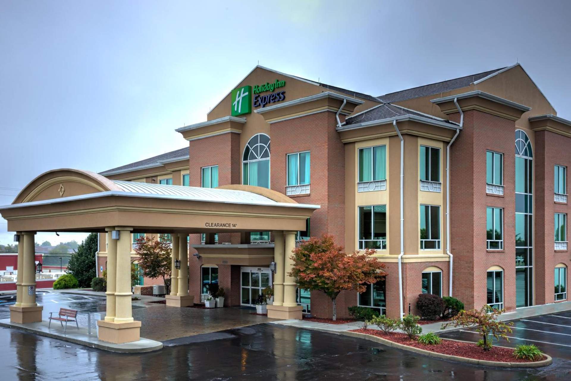 Holiday Inn Express Hotel & Suites Richmond by IHG