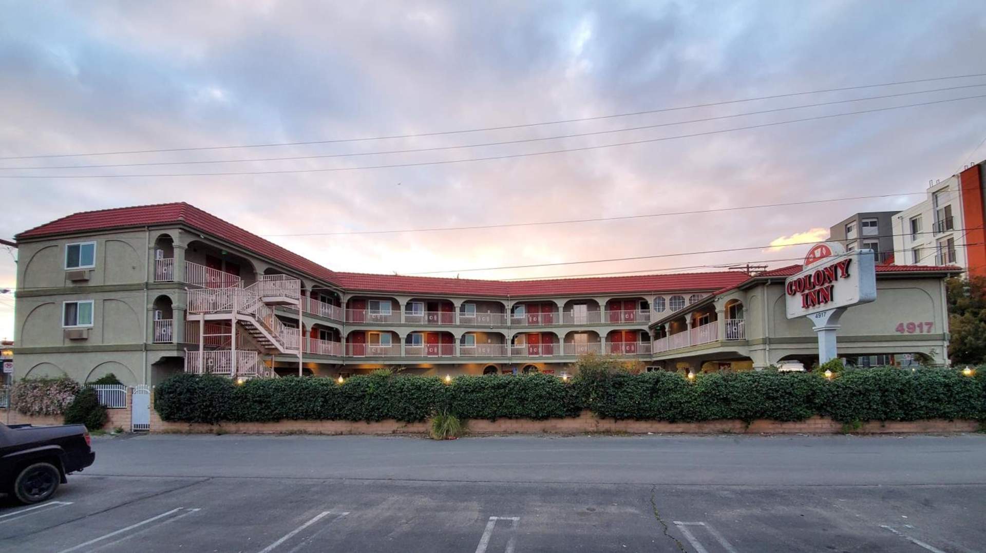 Colony Inn - North Hollywood - Hotel Near Universal Studios