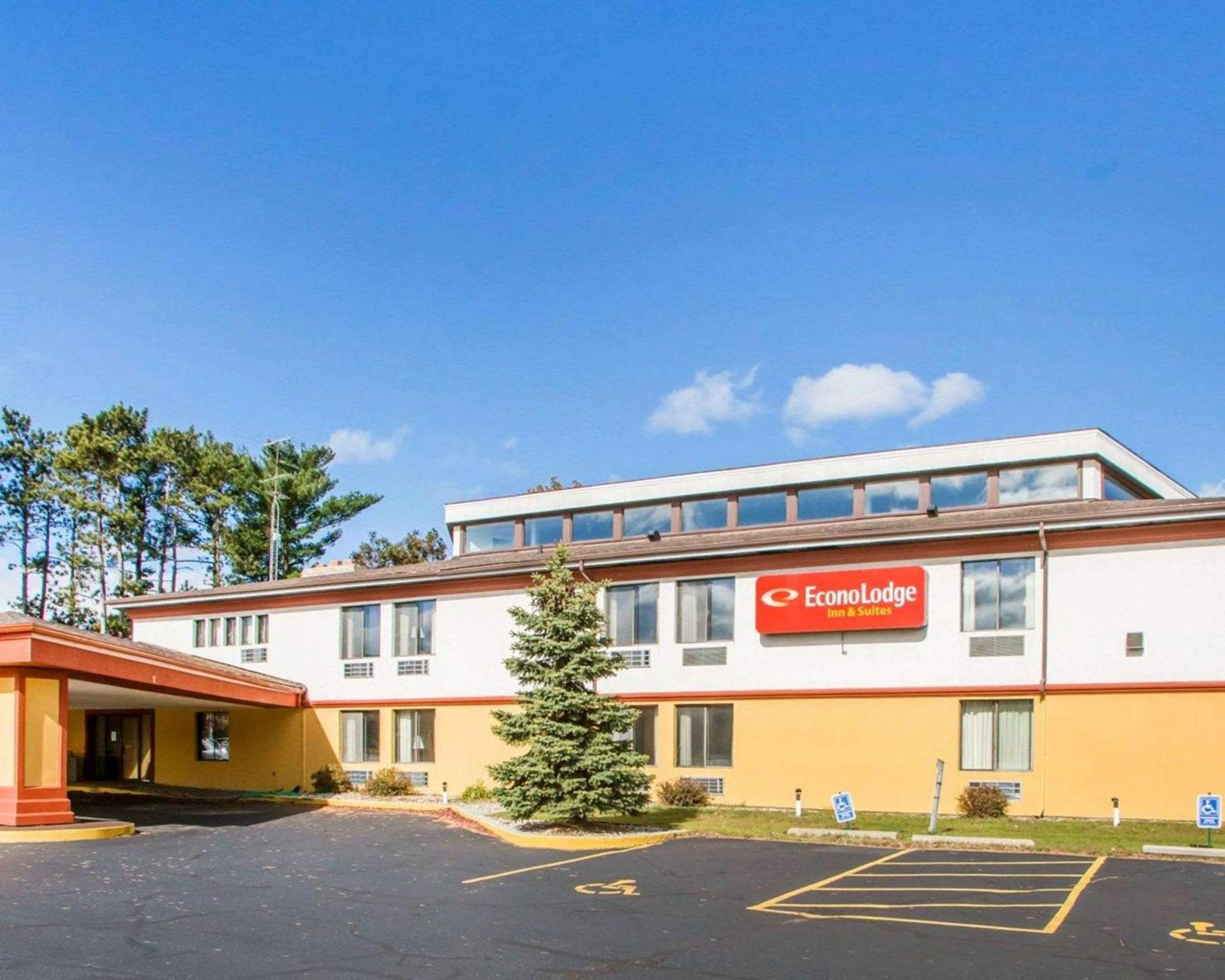 Ramada by Wyndham Stevens Point