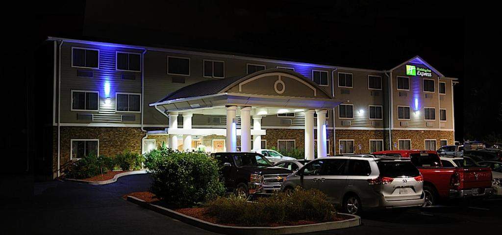 Holiday Inn Express - Ludlow - Chicopee Area by IHG