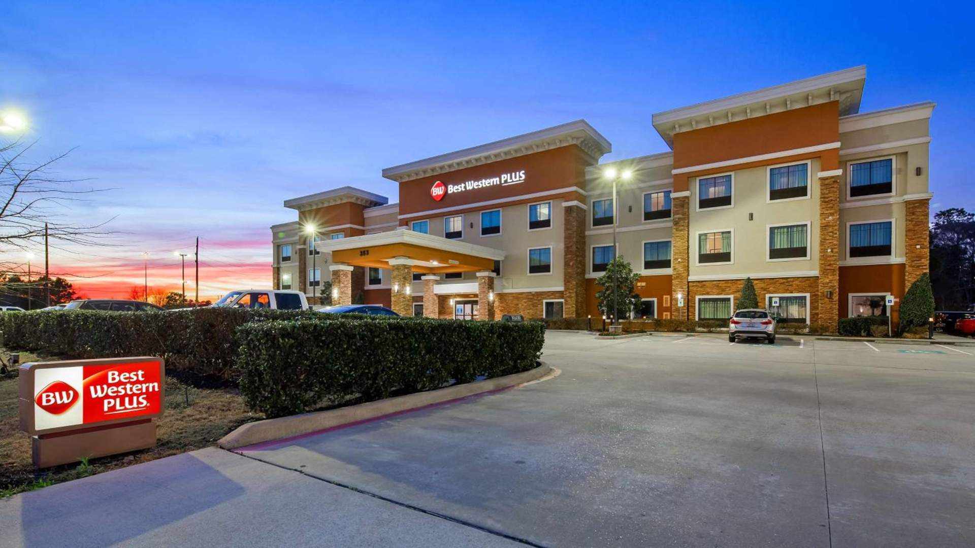 City Express by Marriott Spring
