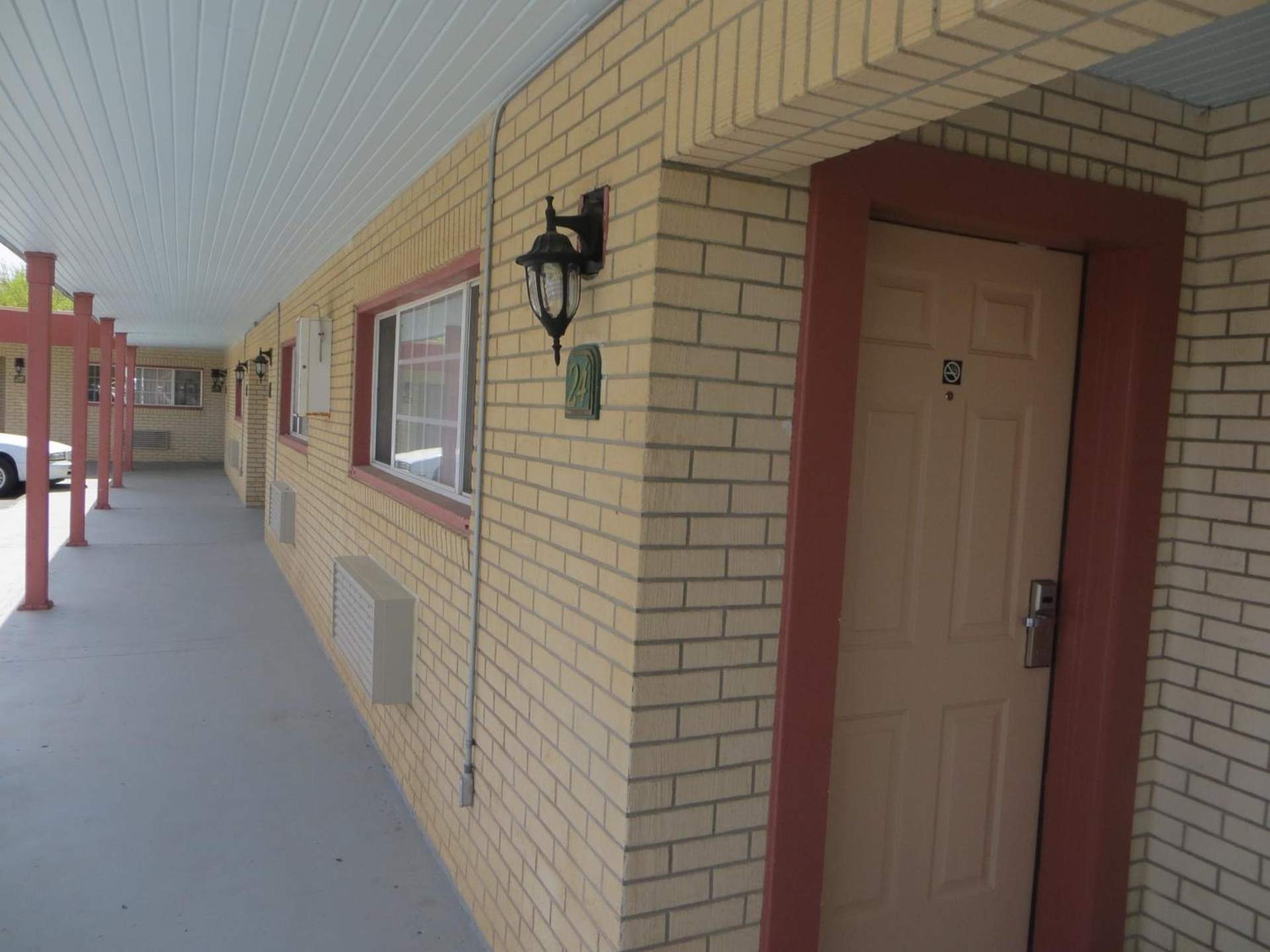 Economy Inn