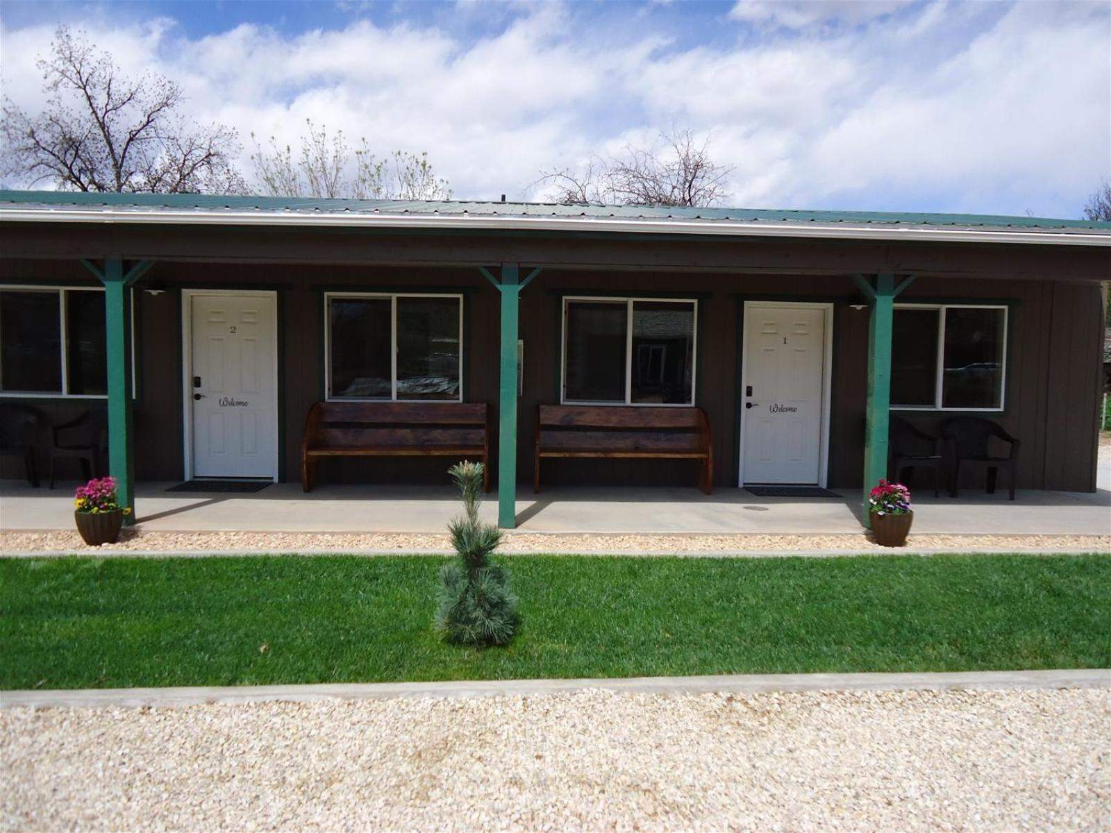 Hurricane Hideaway Lodging
