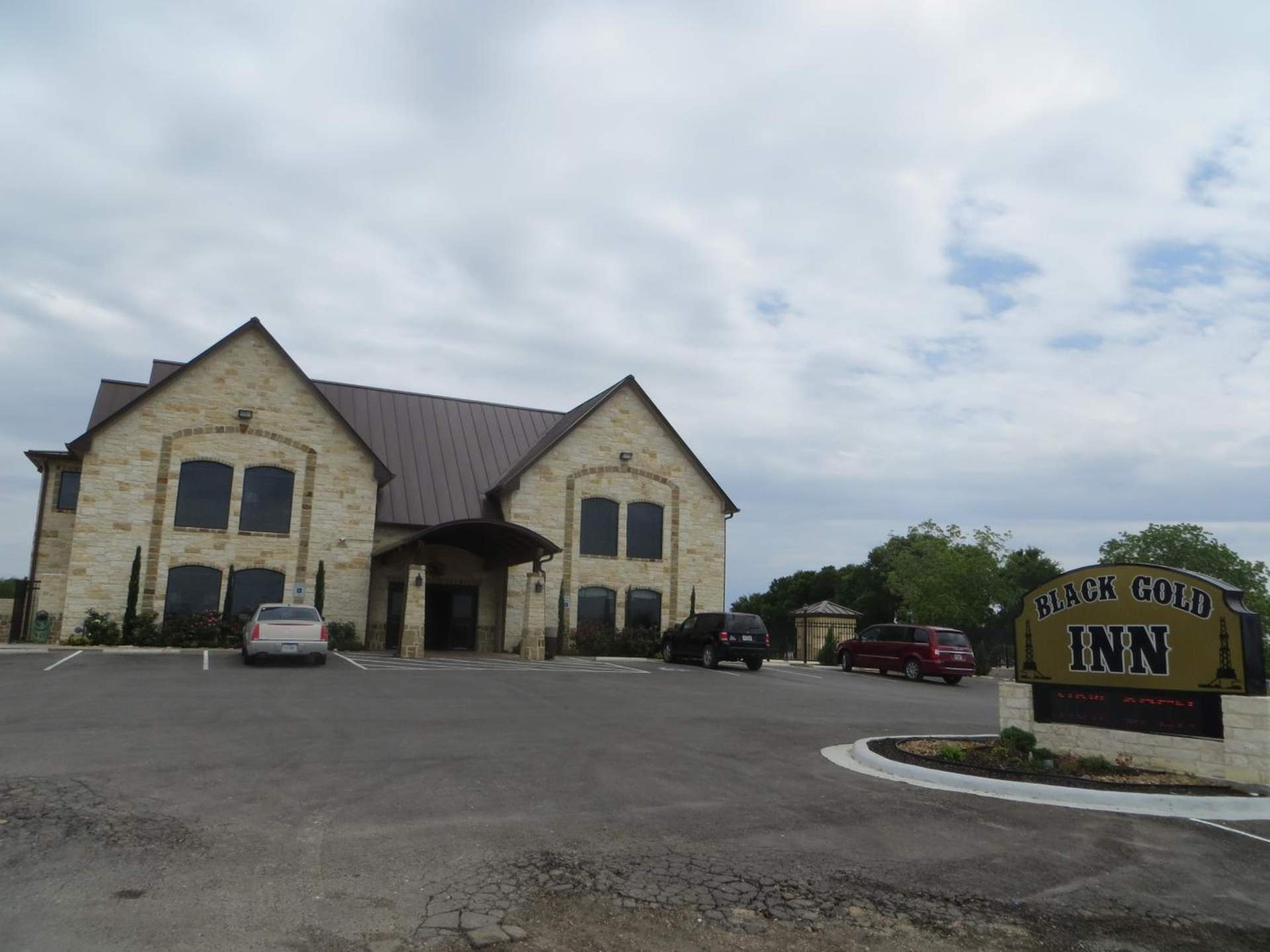 Black Gold Inn