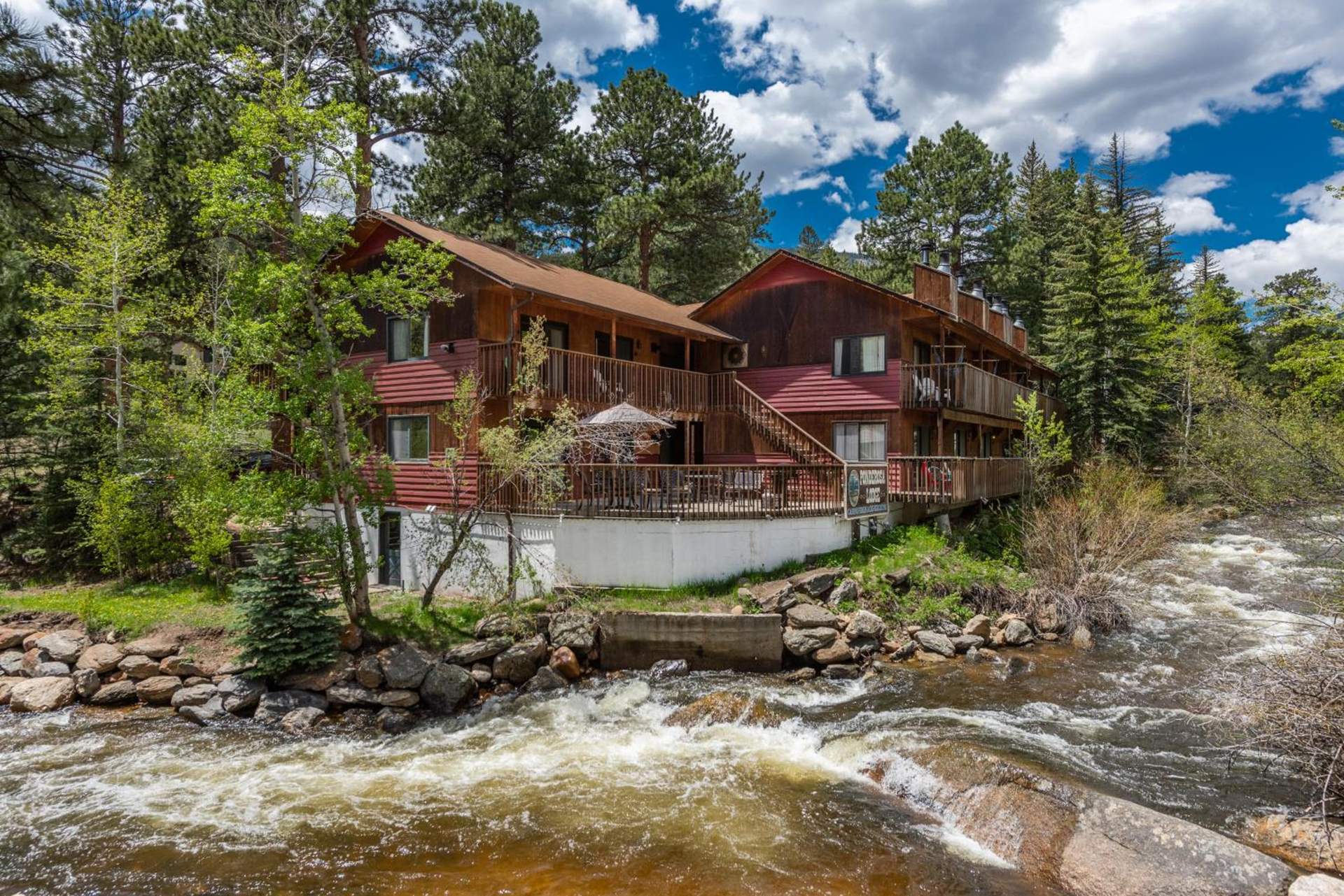 Ponderosa Lodge