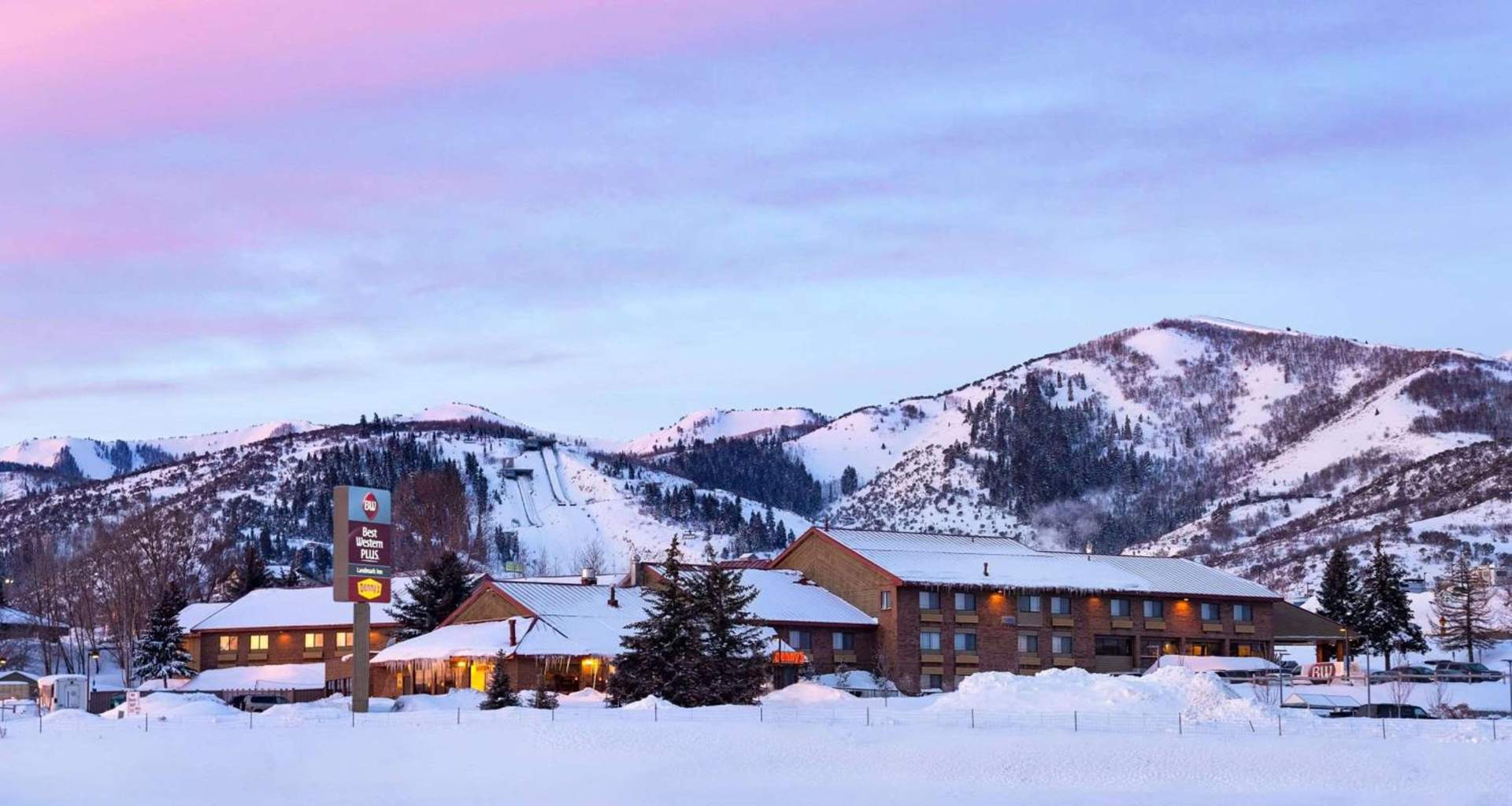 Best Western Plus Landmark Inn