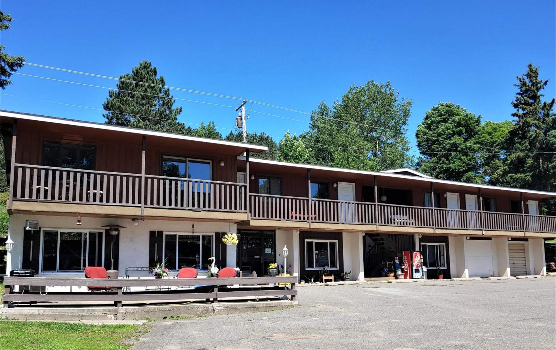 Lakeshore Motel Ice Lake