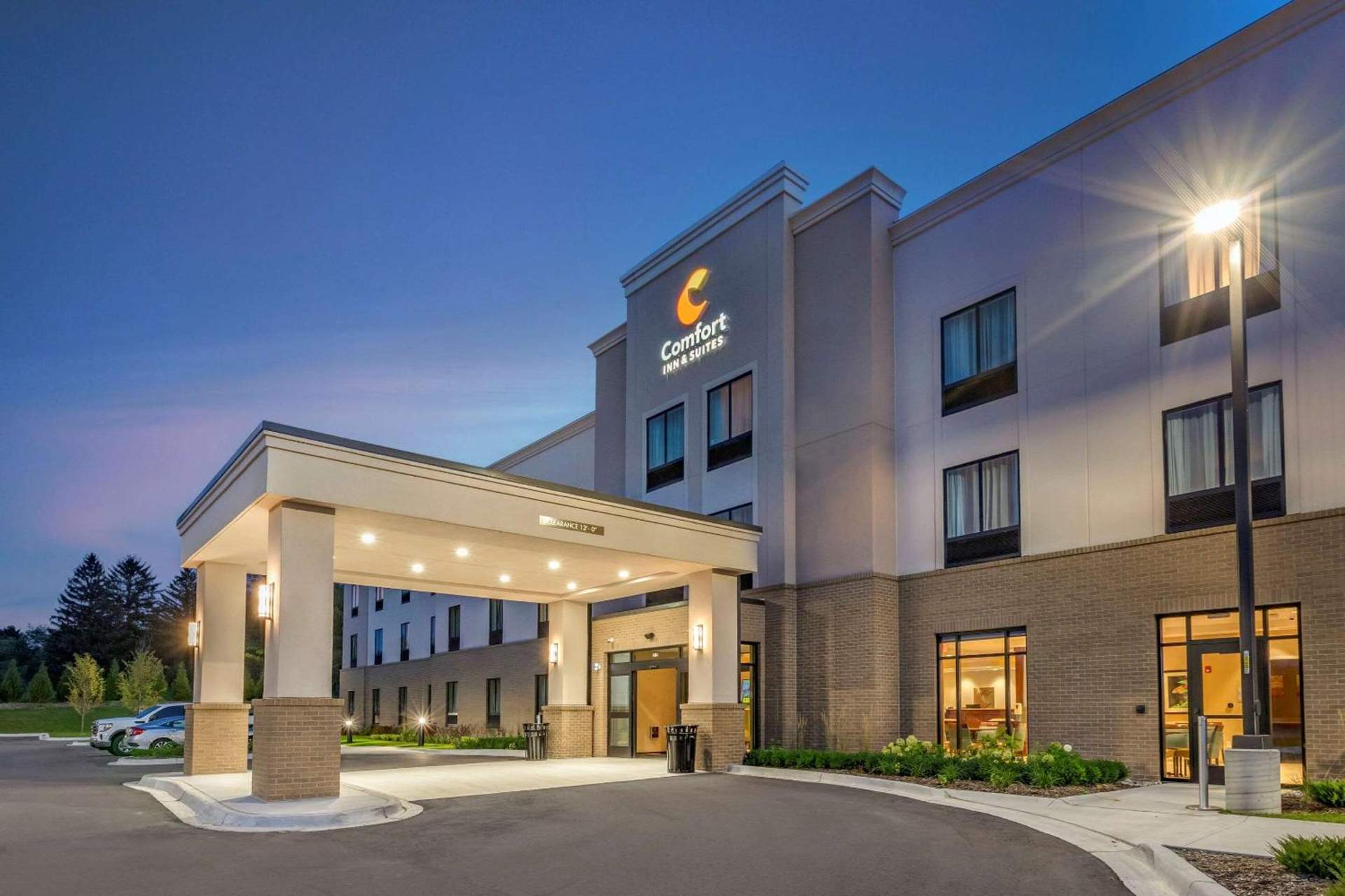 Comfort Inn & Suites Clarkston Pine Knob Area