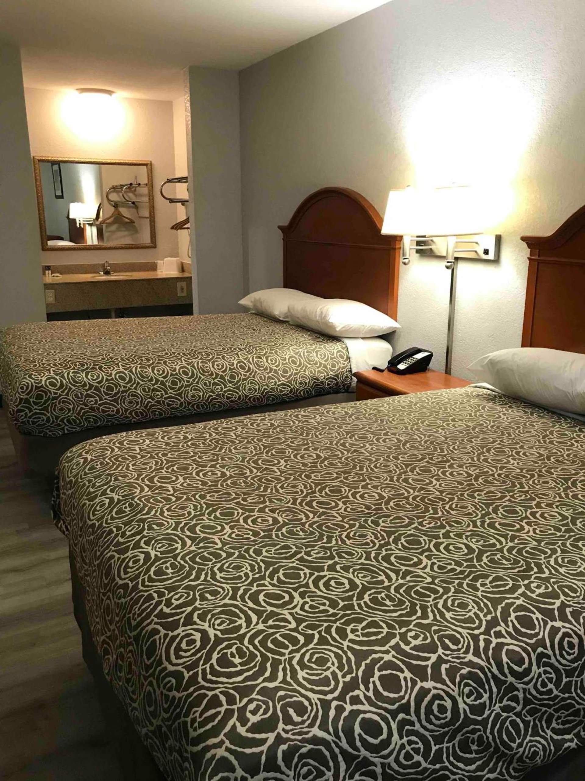 Walnut Inn - Checotah
