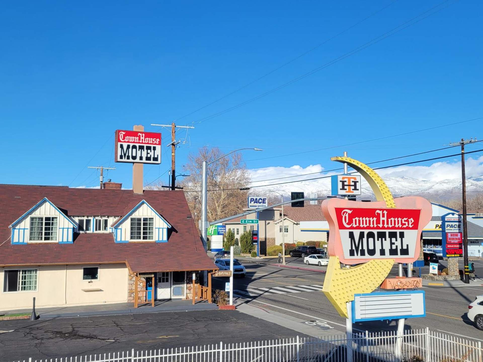 Townhouse Motel