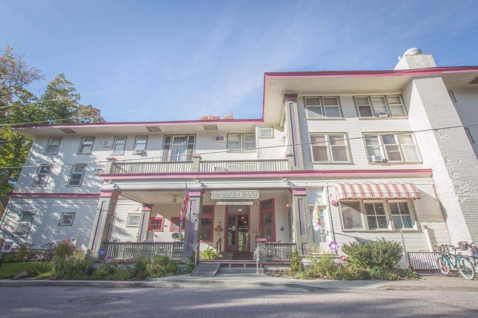 Terrace Inn and 1911 Restaurant