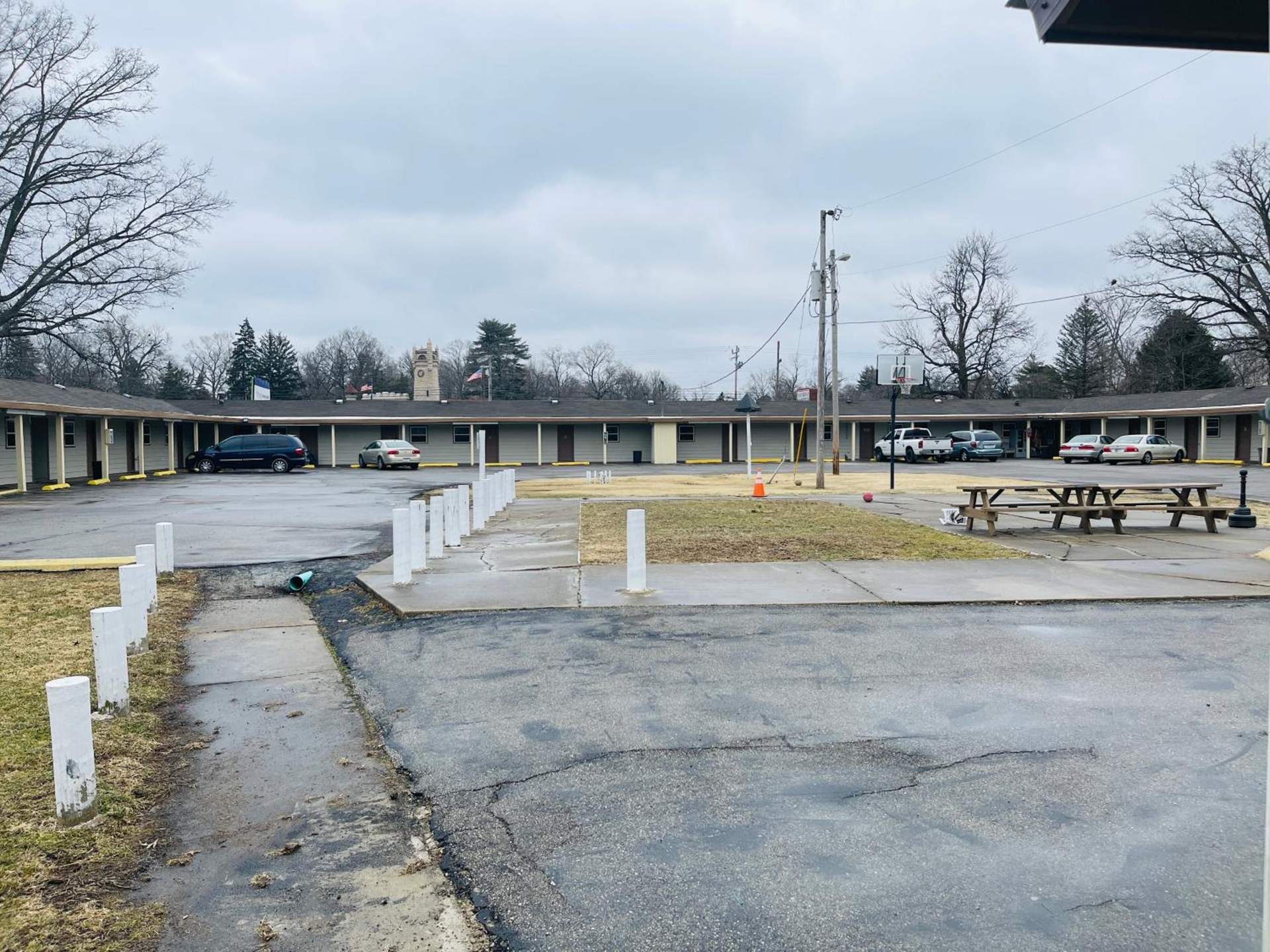 Woodridge Motel