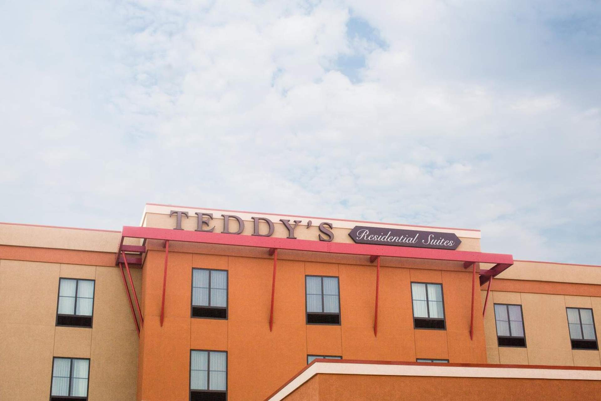 Teddy's Residential Suites Watford City