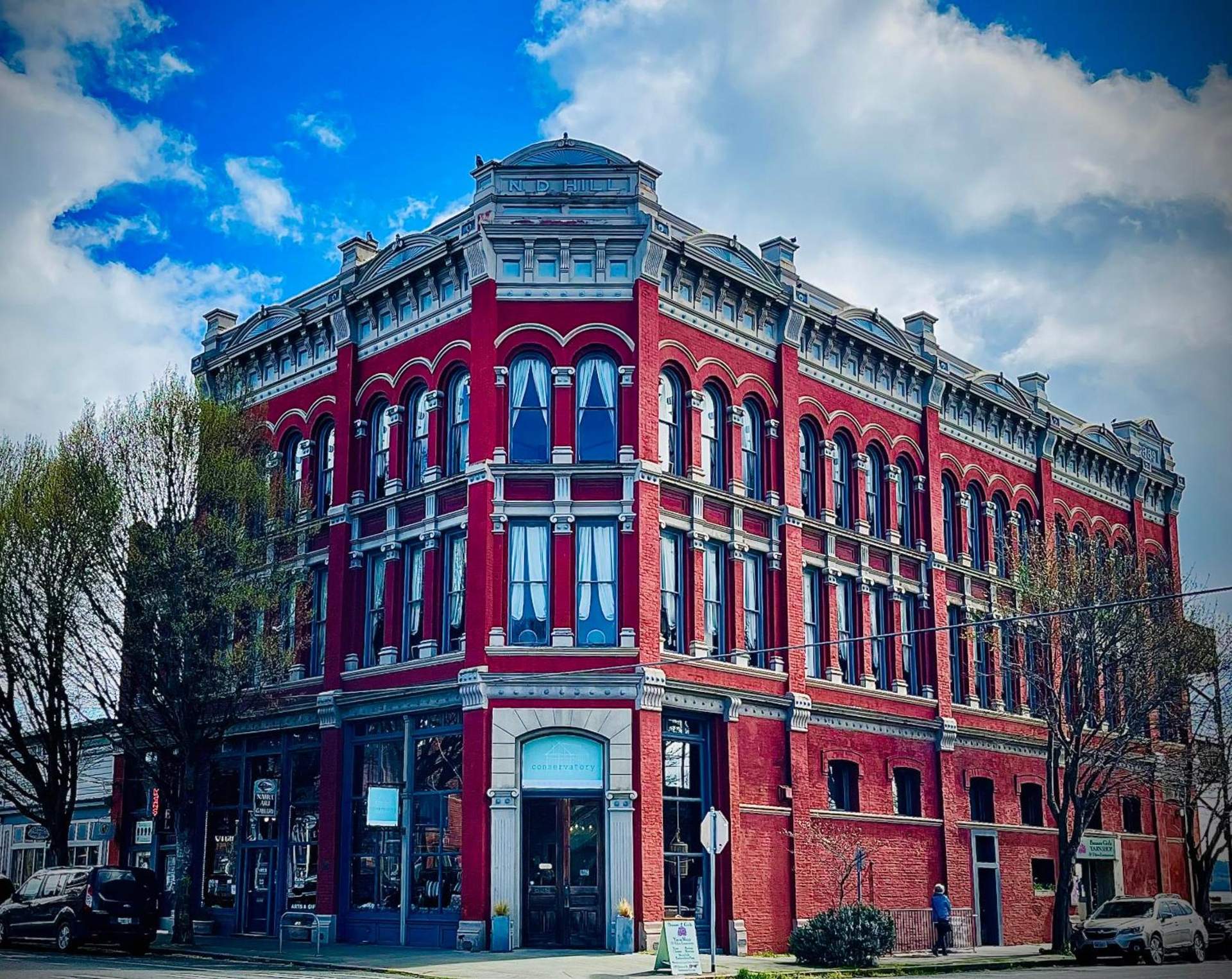 The Monarch Hotel
