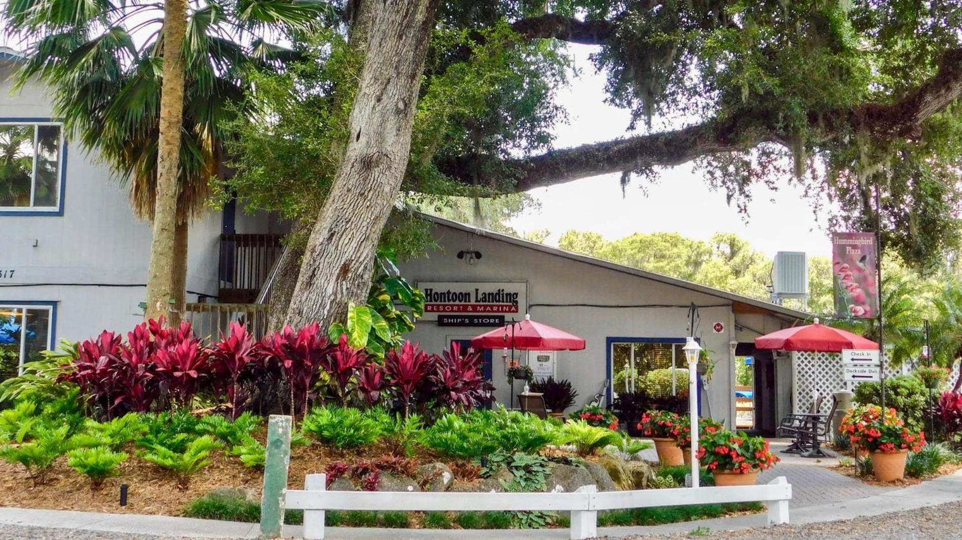 Hontoon Landing Resort & Marina