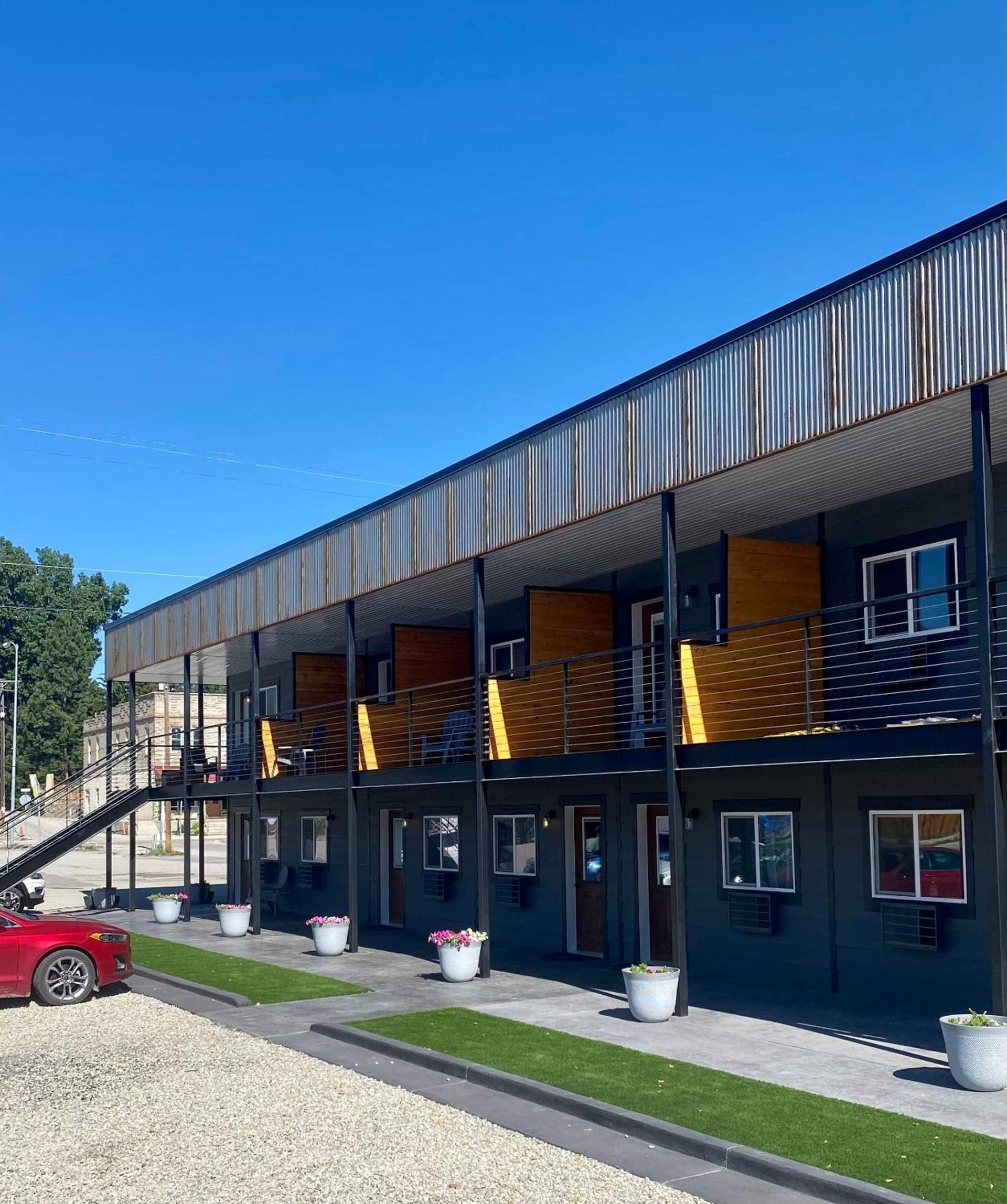 The Darmont Hotel and Suites