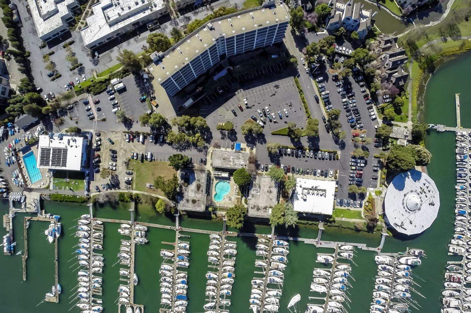 Marina Village Inn