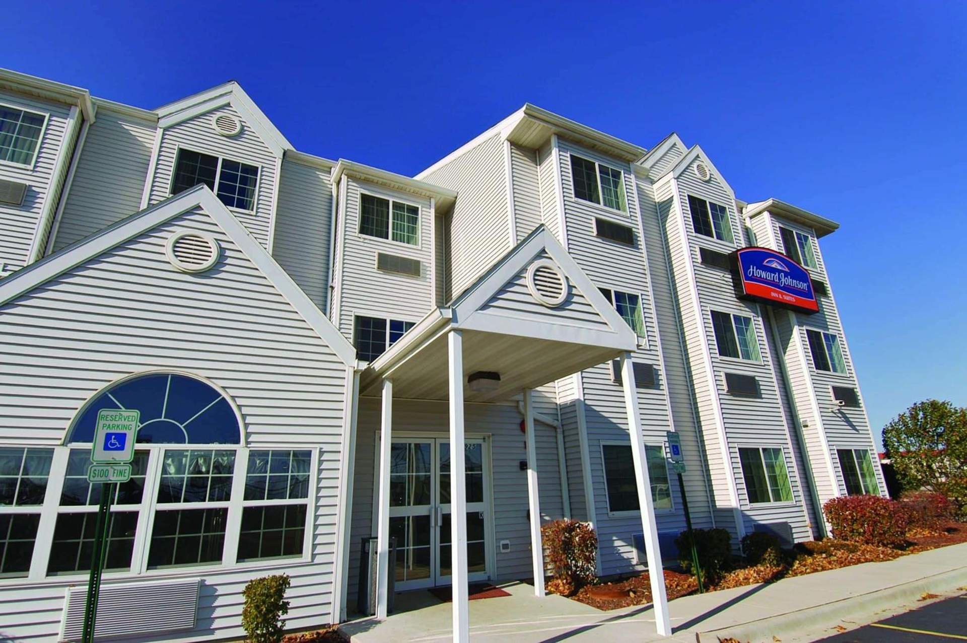 Red Lion Inn & Suites Elk Grove Village