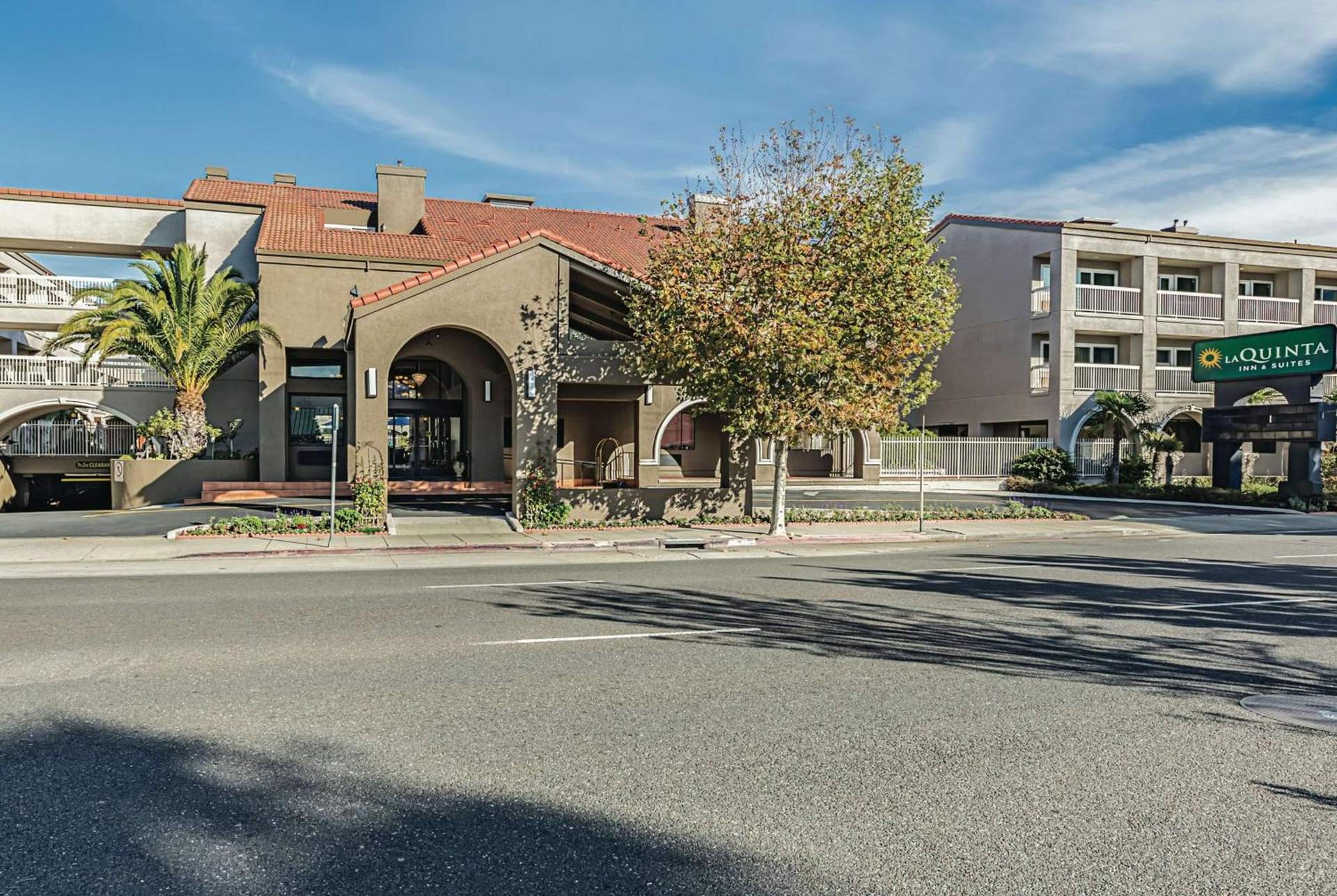 La Quinta Wyndham SFO Airport West Millbrae-Presidents Award Winner-FREE ARPRT SHTL
