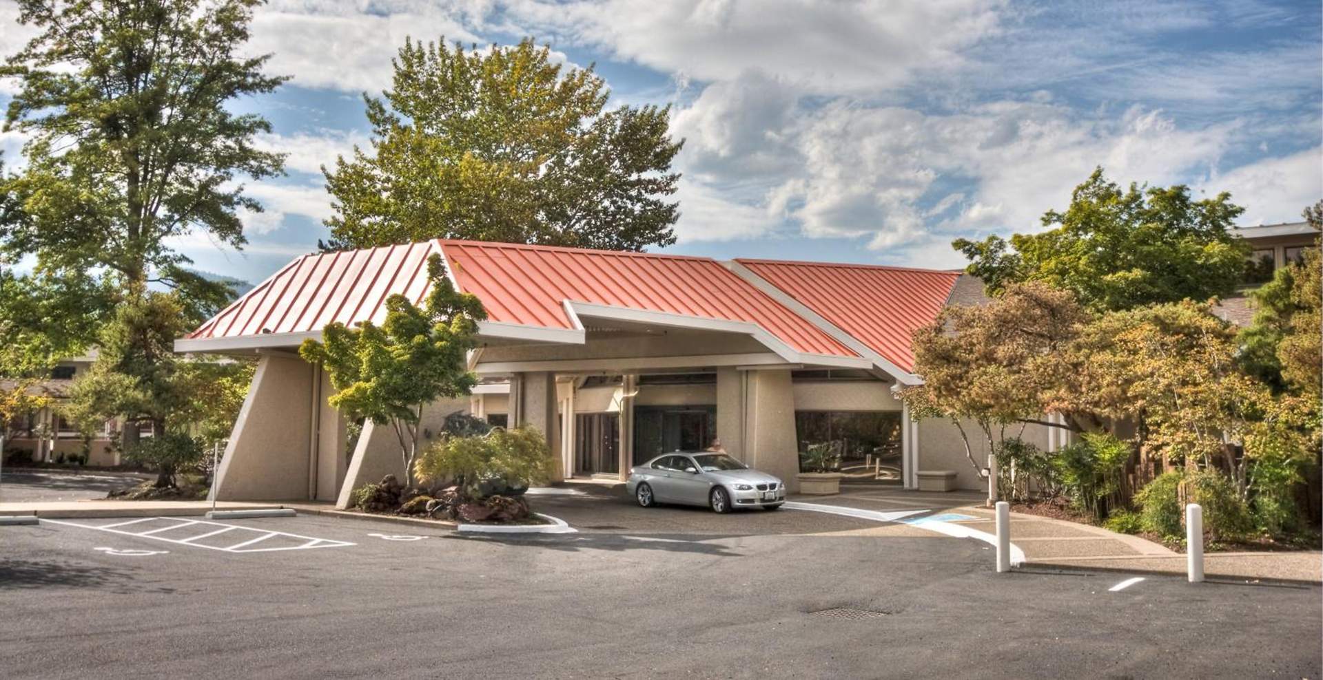 Ashland Hills Hotel & Suites