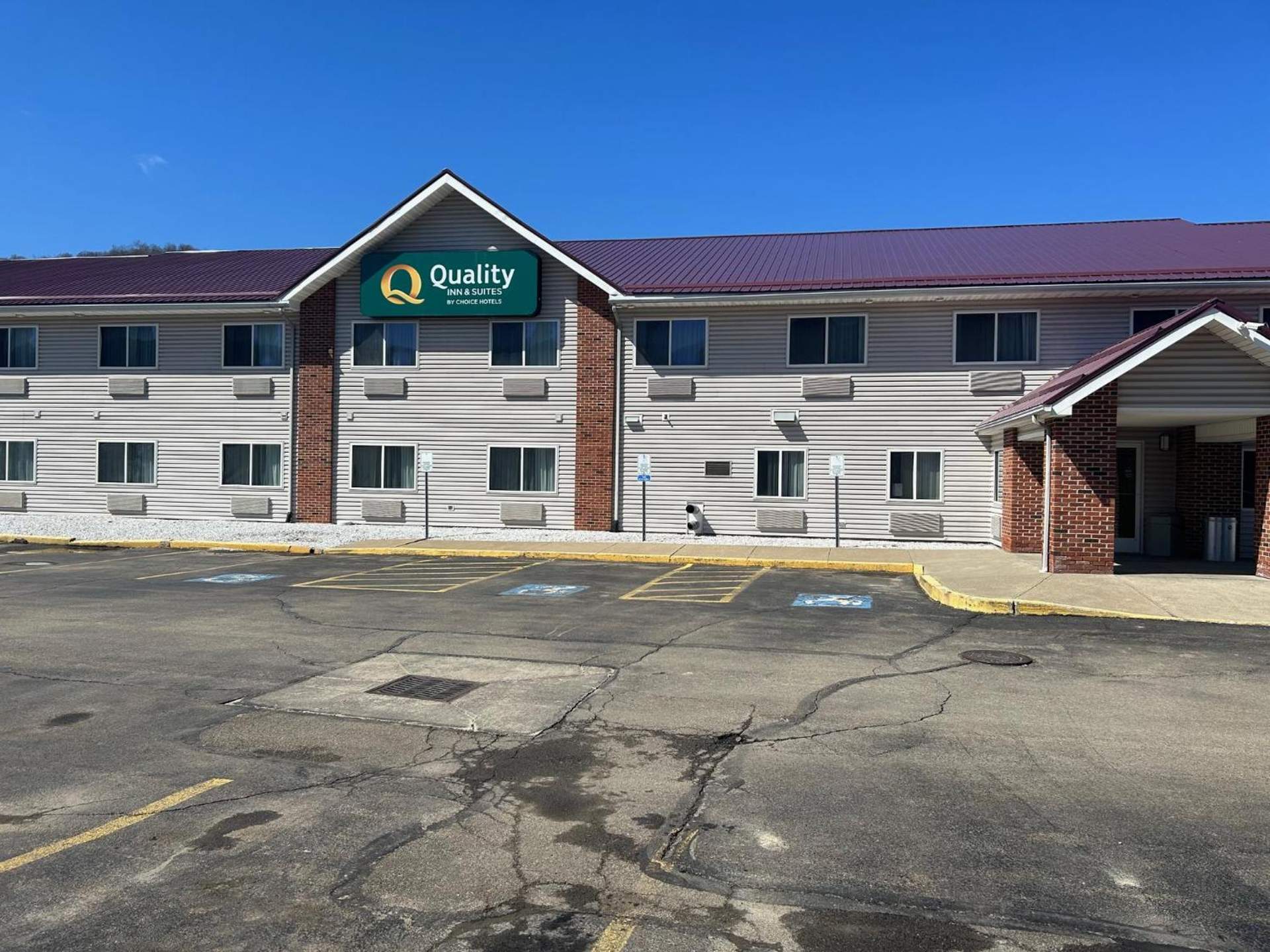 Quality Inn & Suites Bradford