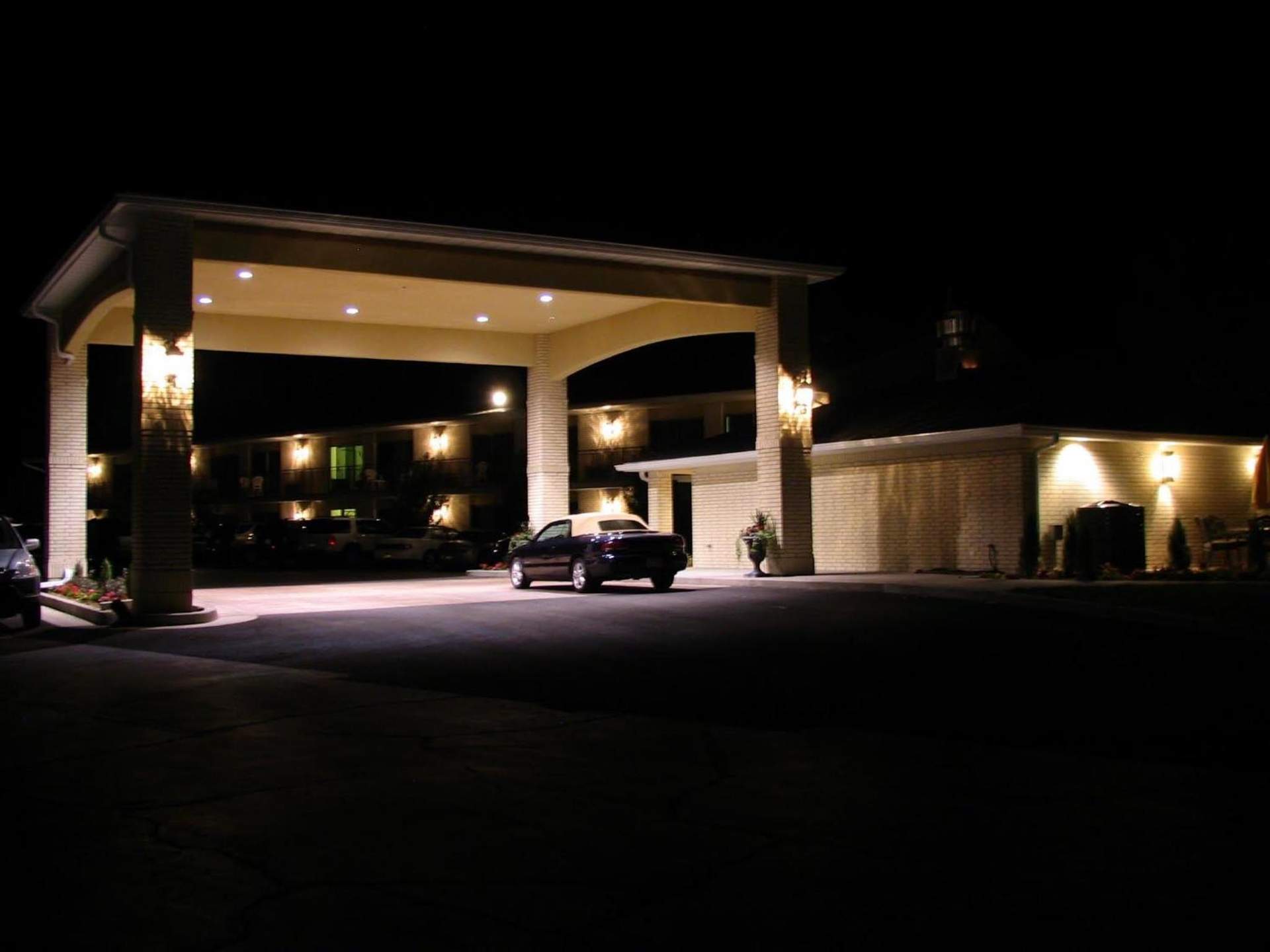 River Terrace Inn